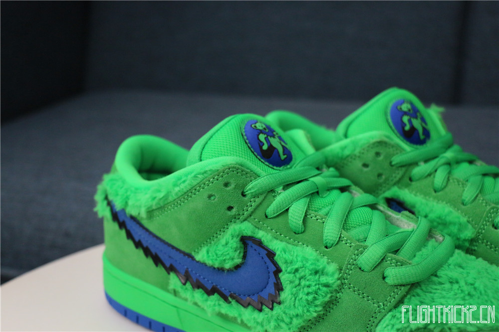 Grateful Dead x Nike SB Dunk Low Green