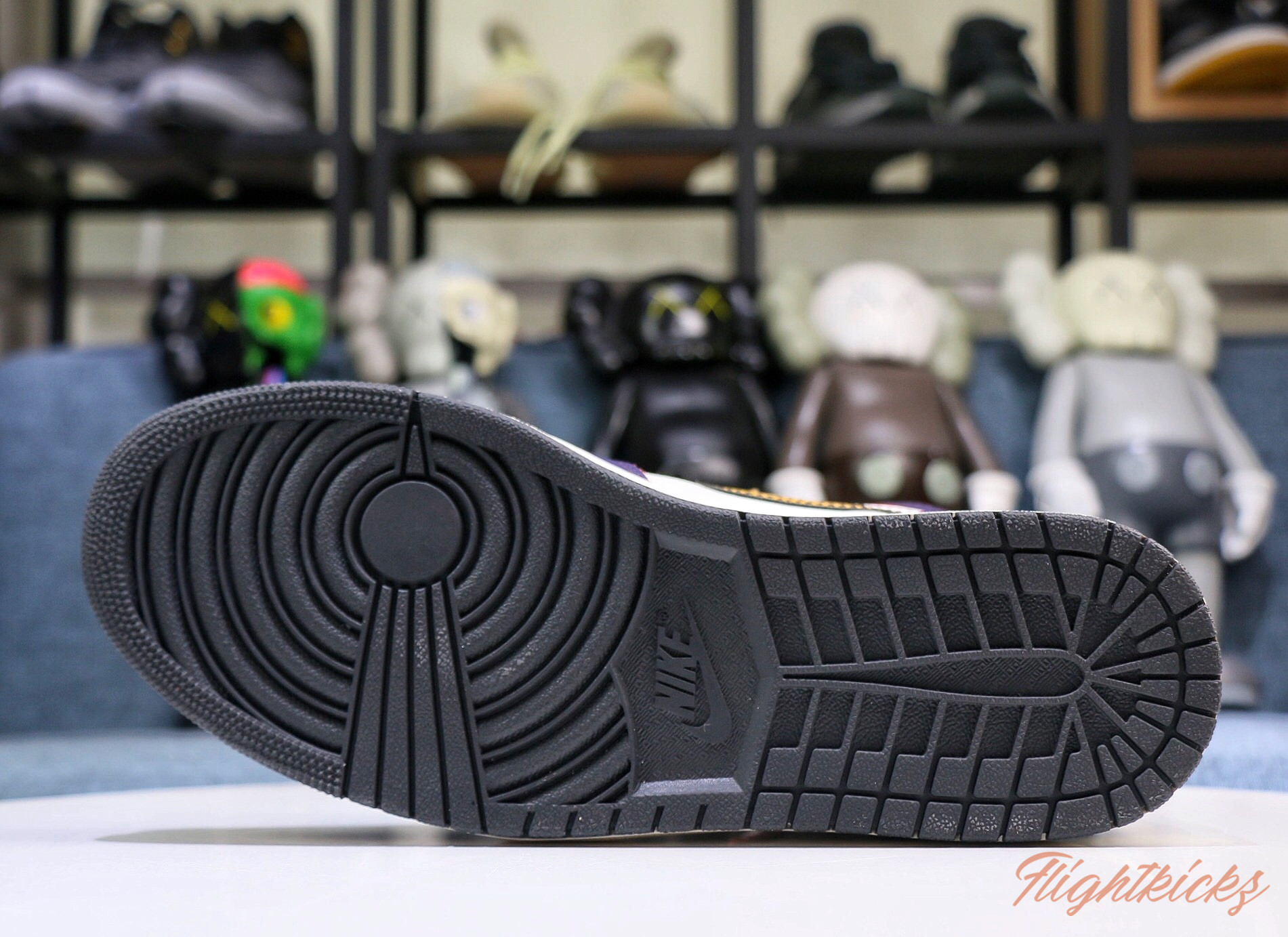 Jordan 1 Retro High OG Defiant SB LA to Chicago