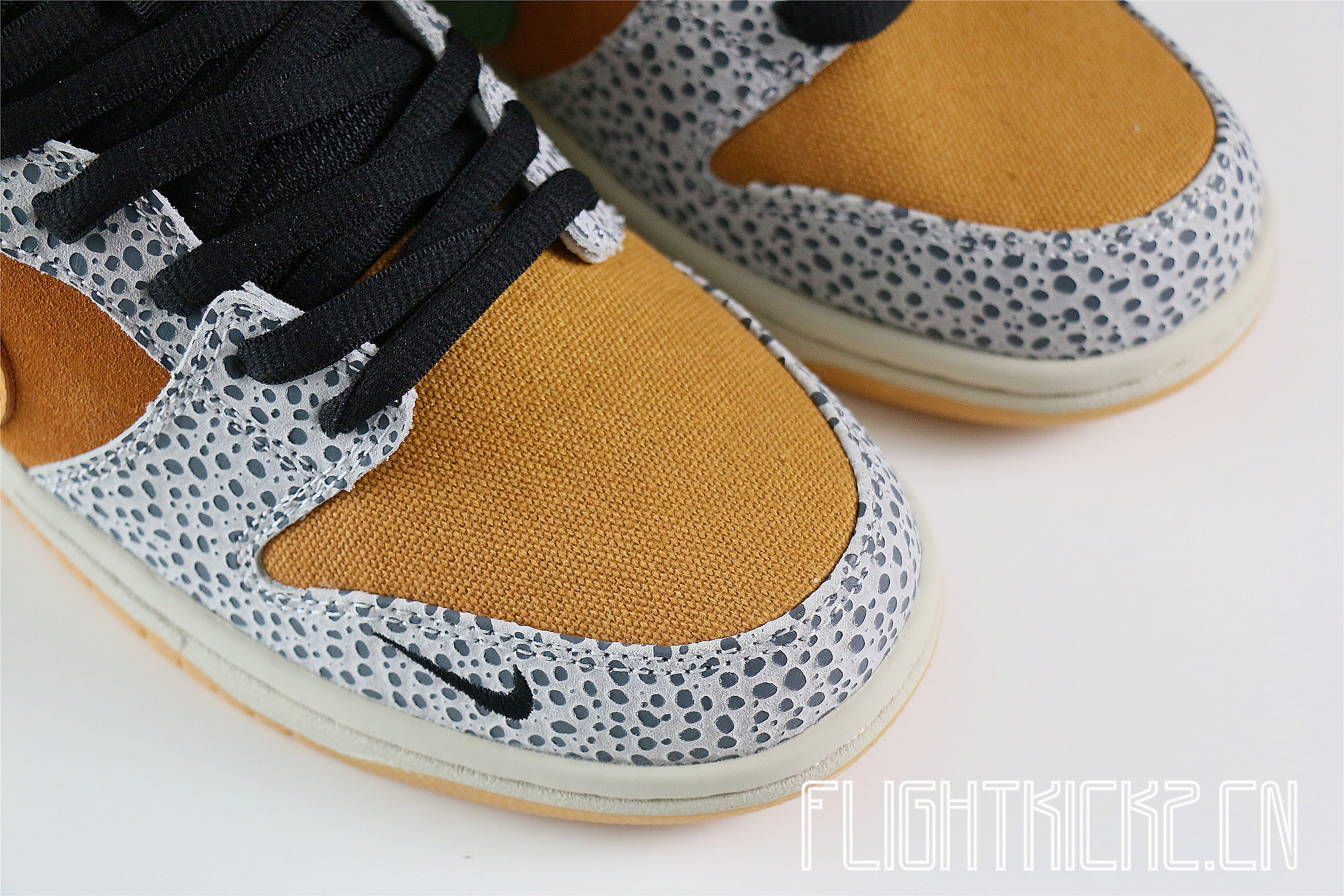 Nike SB Dunk Low Safari 2020