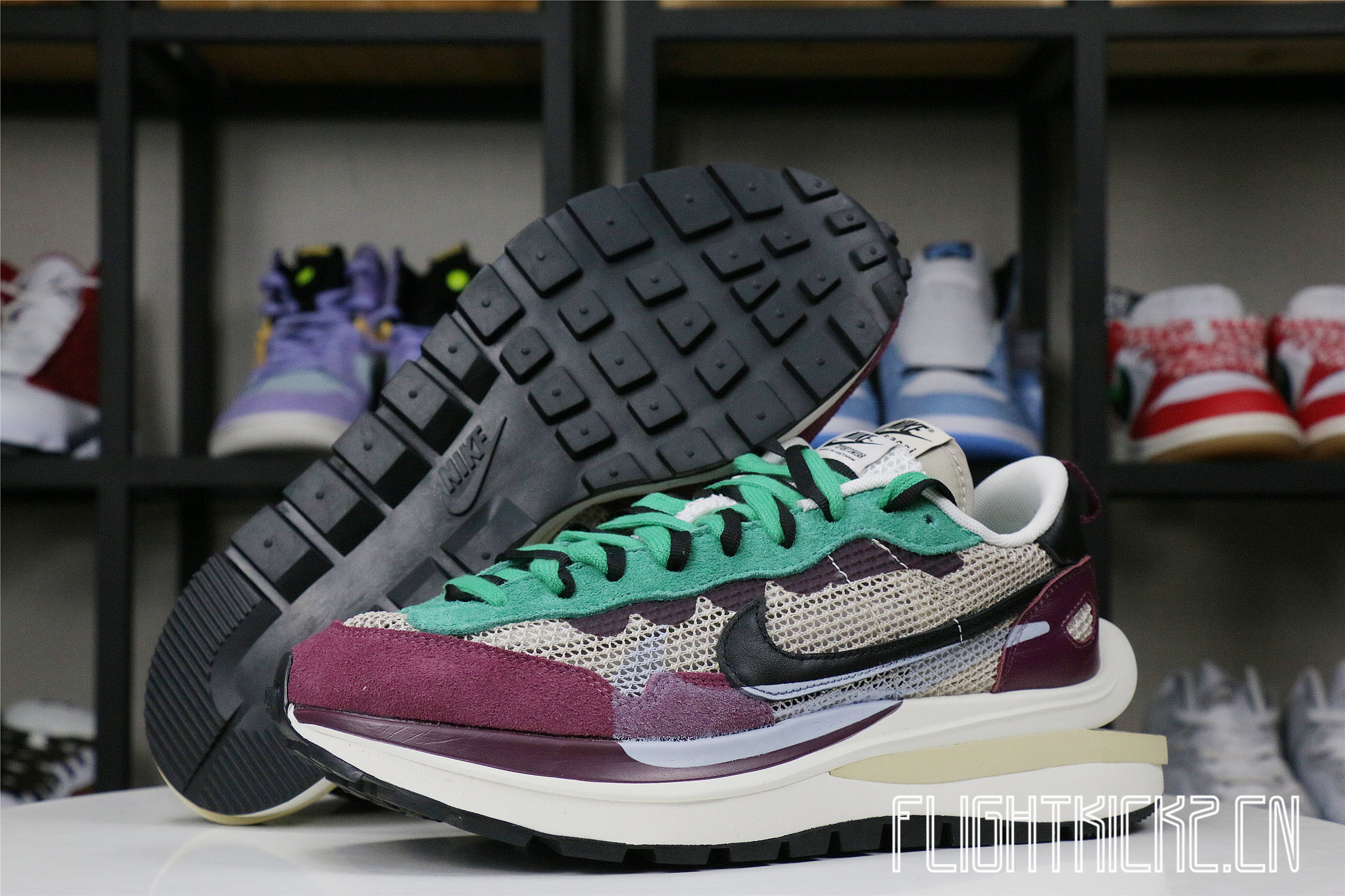 Nike Vaporwaffle sacai Villain Red Neptune Green (LN5 A1)