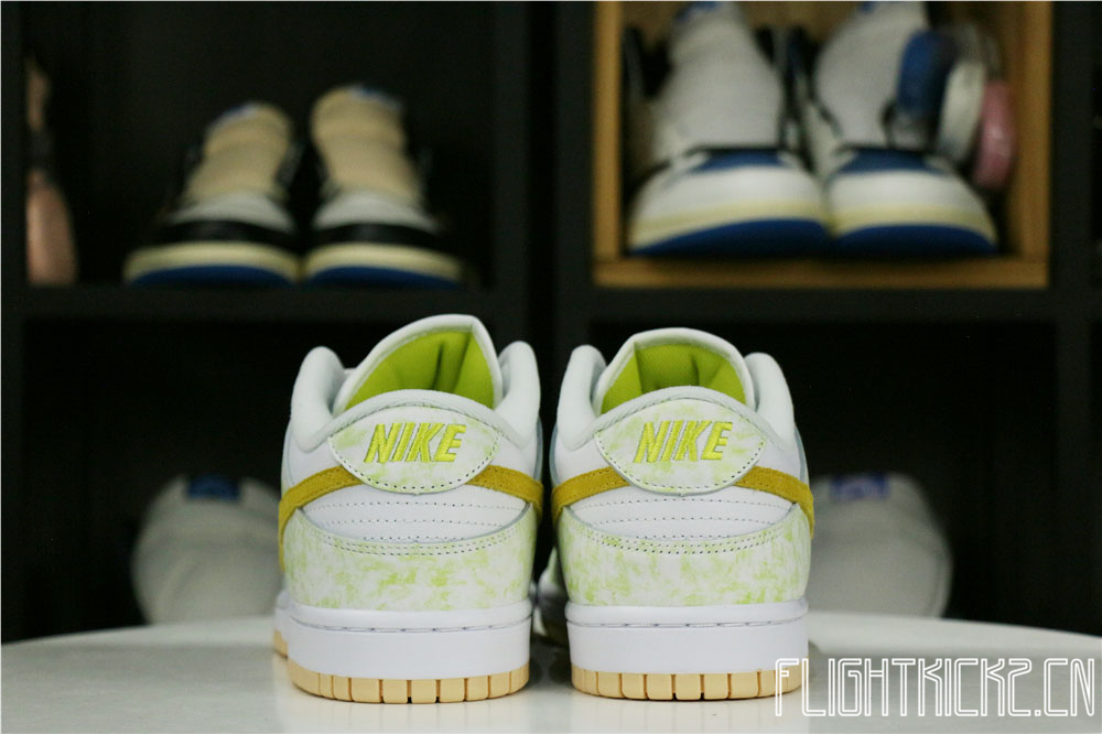 Nike Dunk Low Yellow Strike (W)