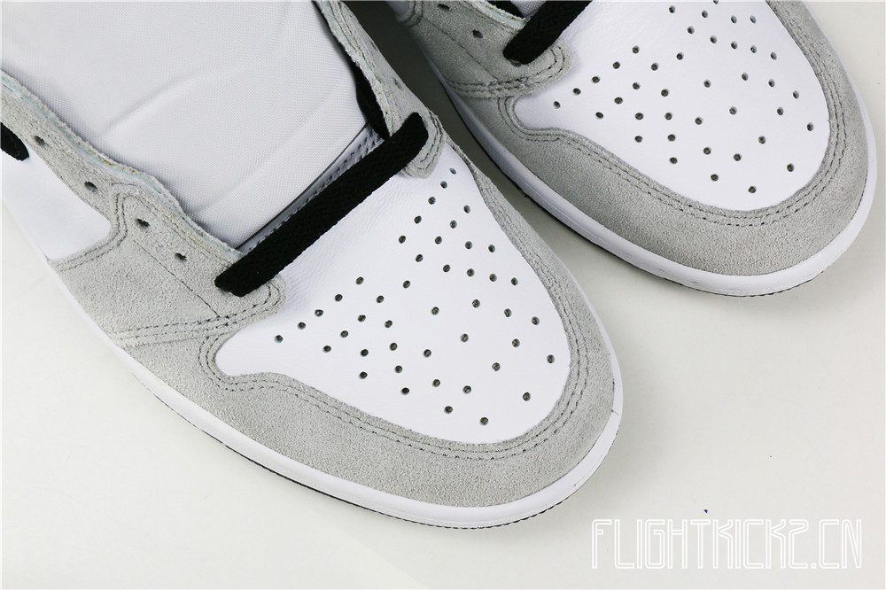 Air Jordan 1 Retro Light Grey Smoke 2020