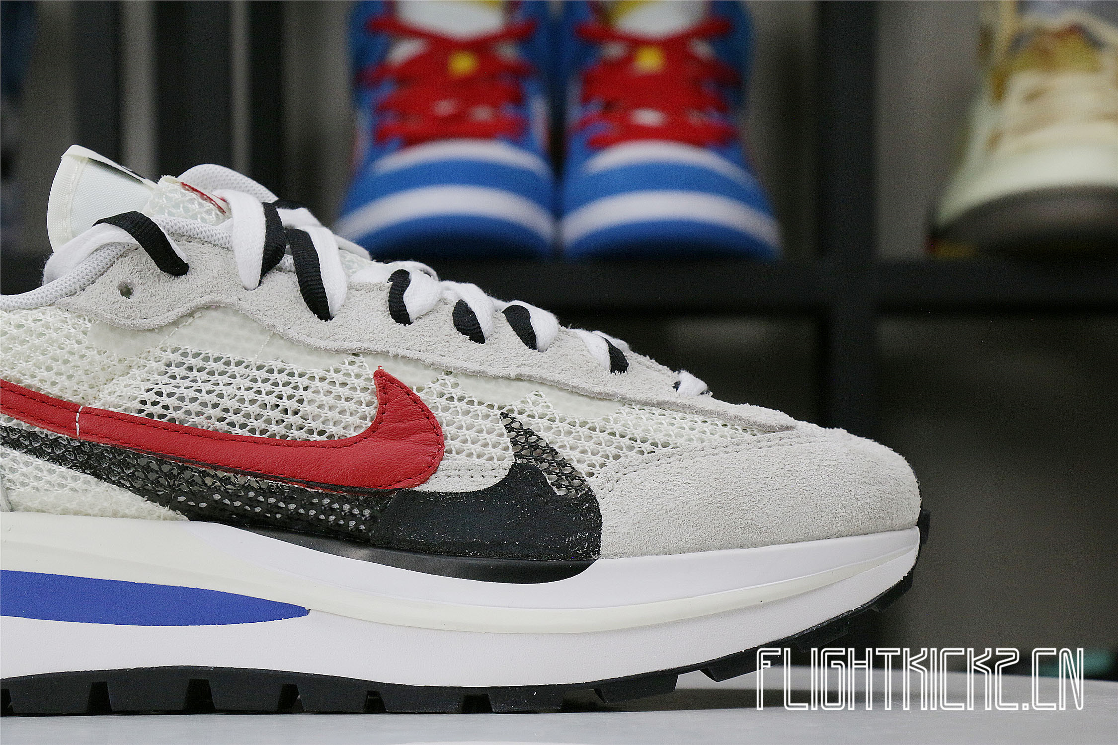 Sacai x Nike Vaporwaffle Sport Fuchsia Game Royal (LN5 A1)