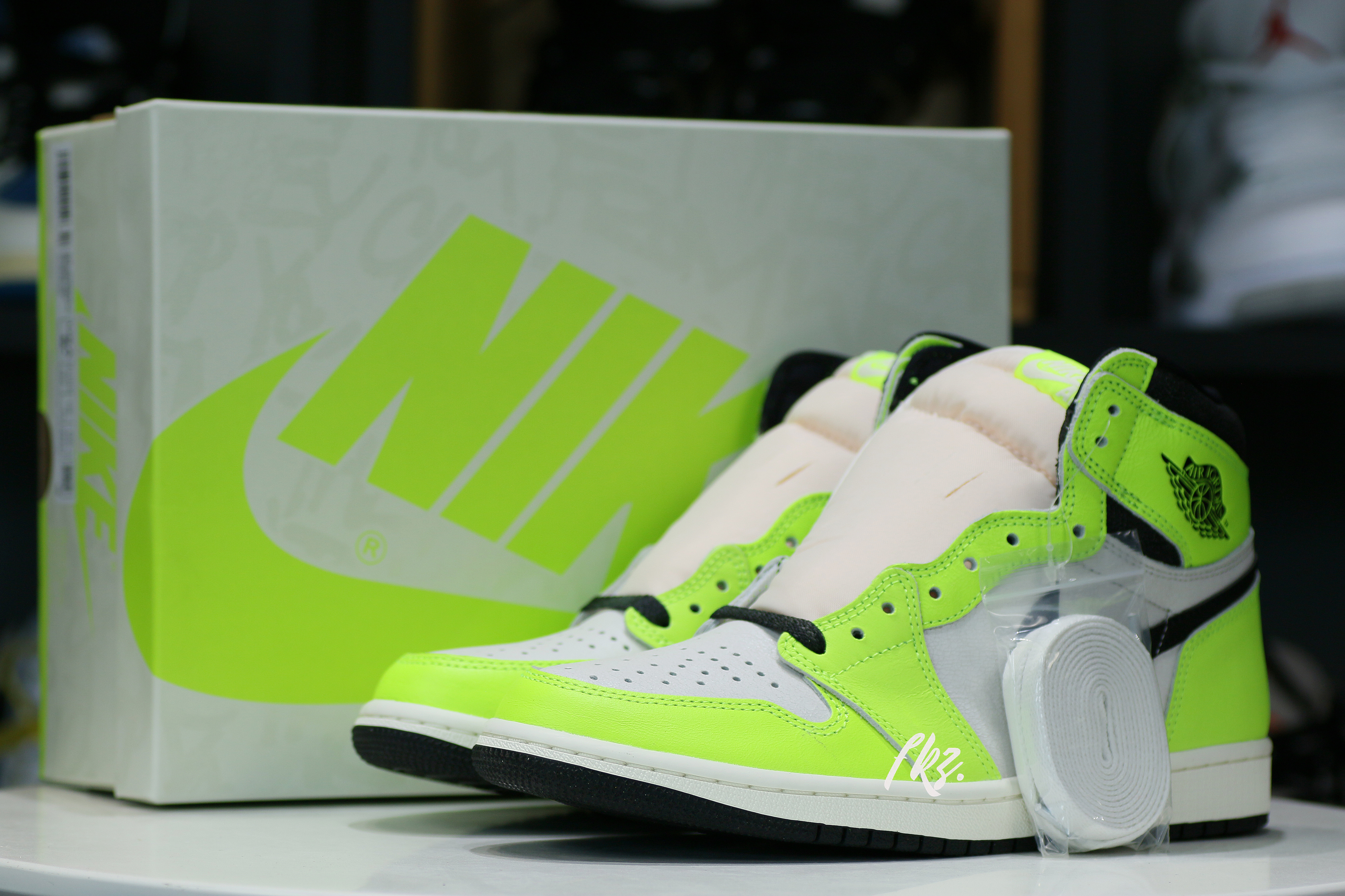 Air Jordan 1 High OG “Volt”