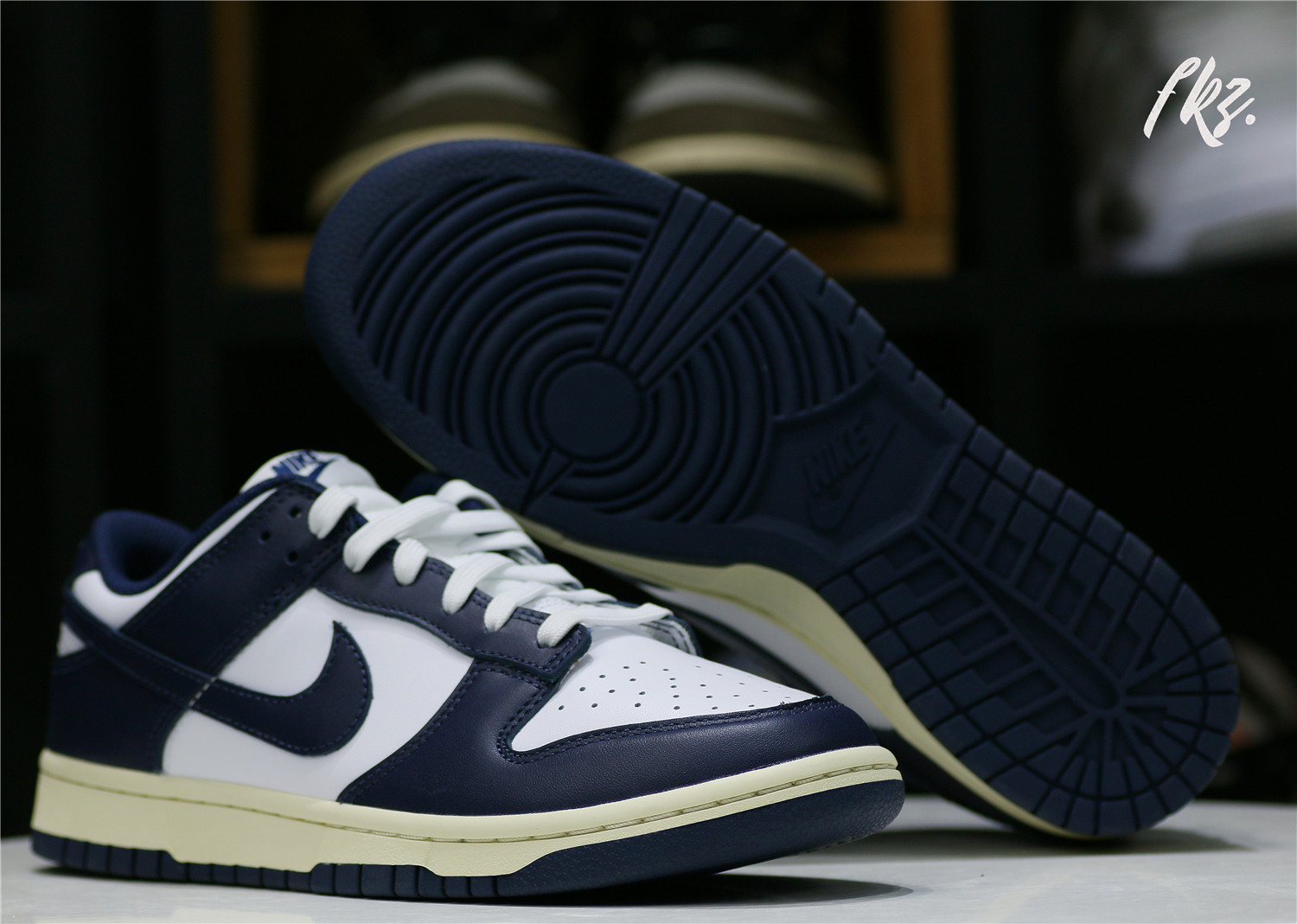 Nike Dunk Low Vintage Navy (W)