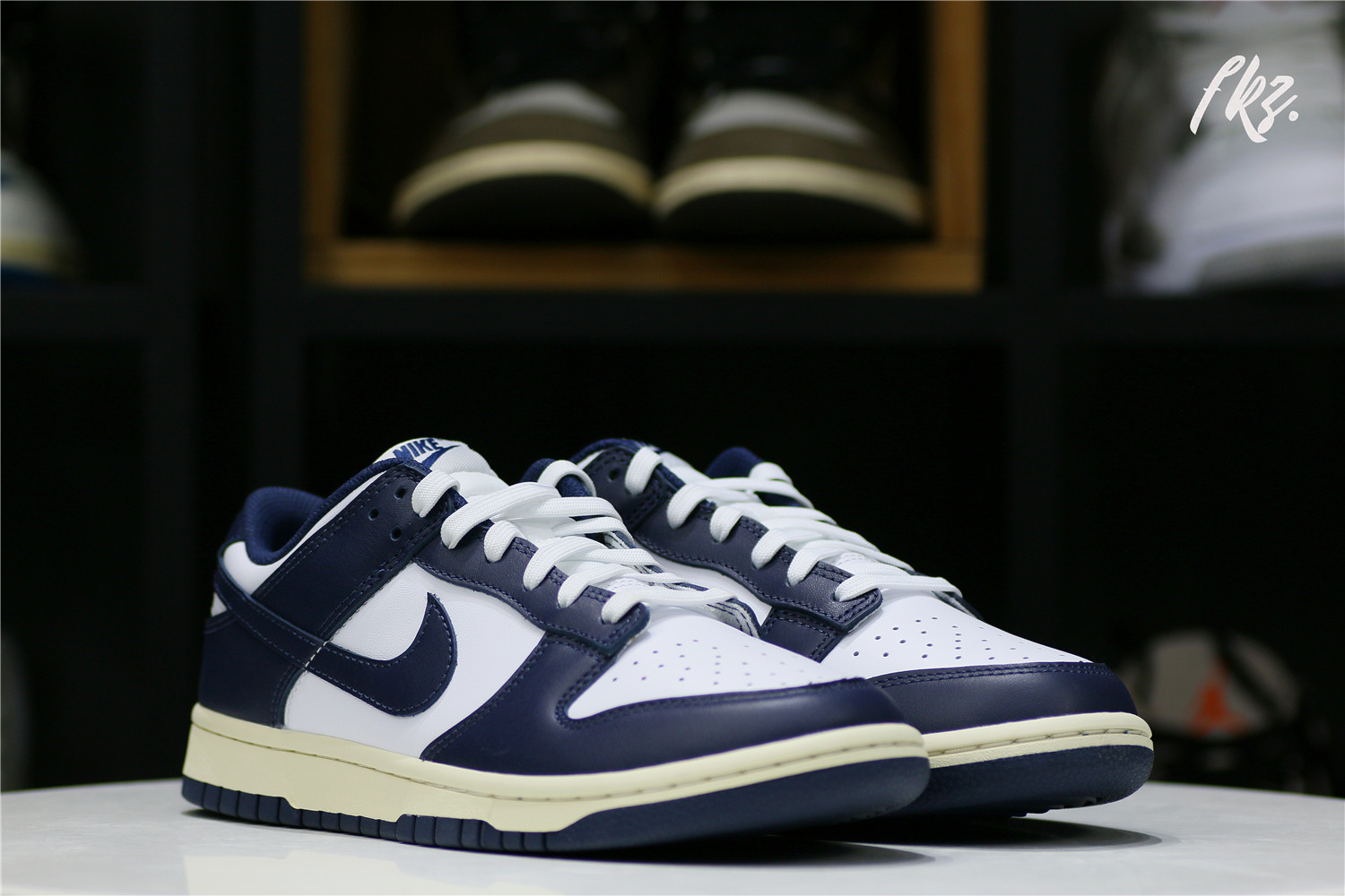 Nike Dunk Low Vintage Navy (W)