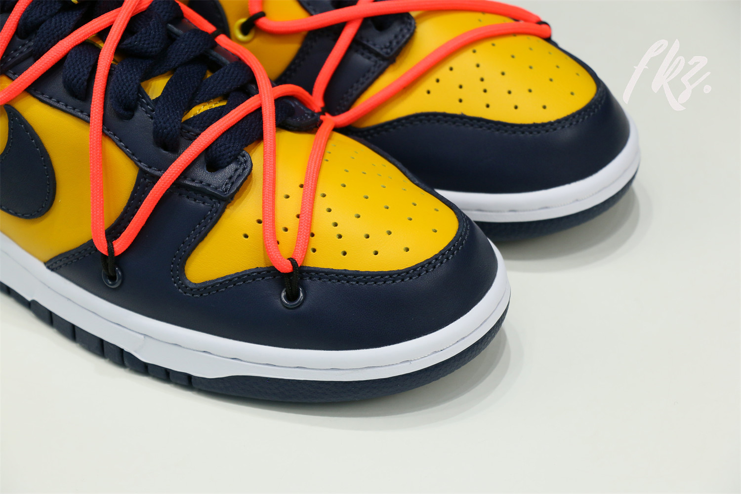 Off-White x Nike Dunk Low “Michigan” 2019(LN5 A1 Batch)