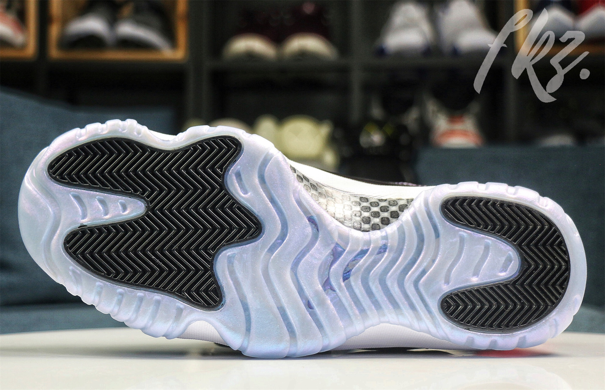 Air Jordan 11 Retro Georgetown low