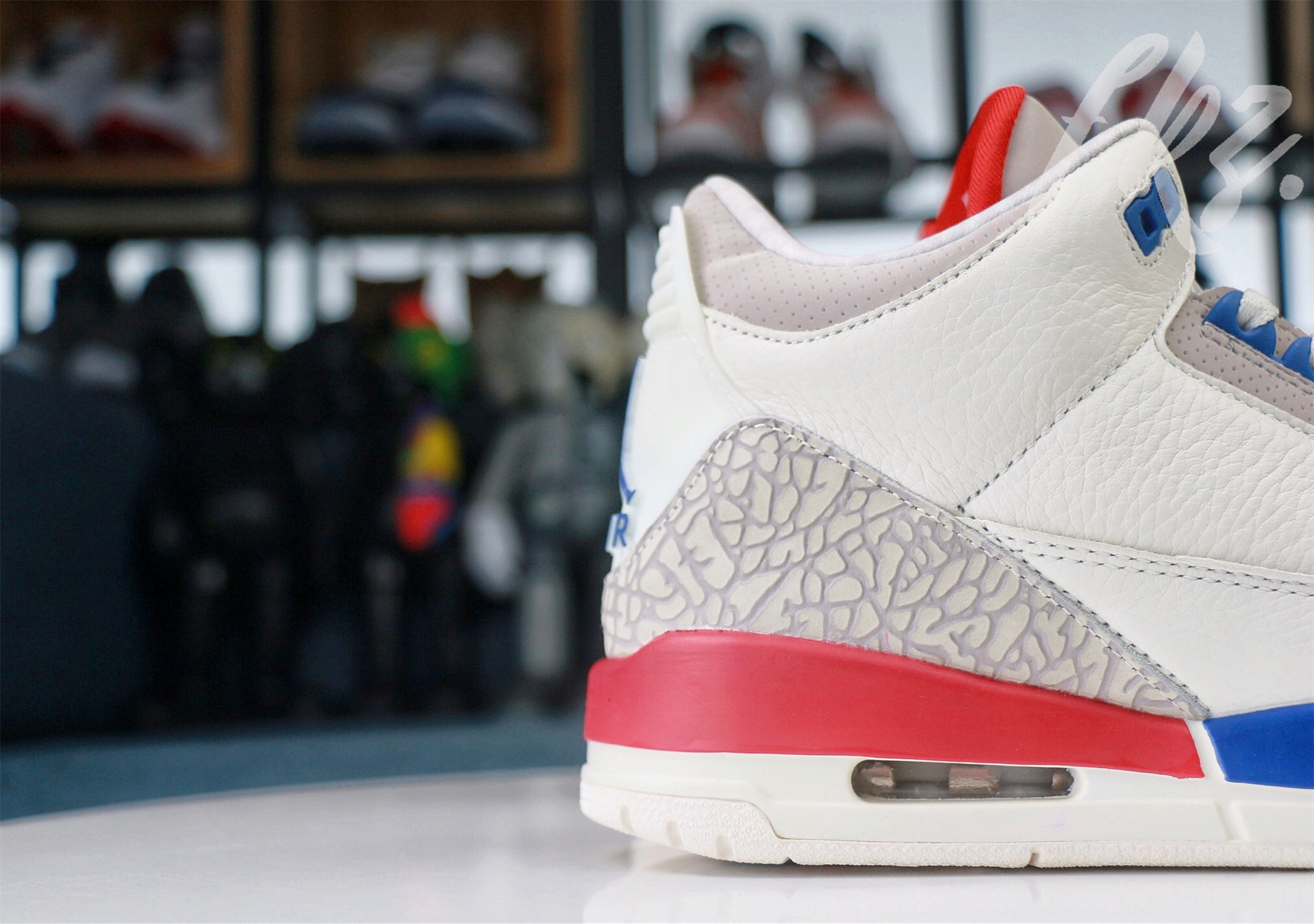 Air Jordan 3 International Flight 2018