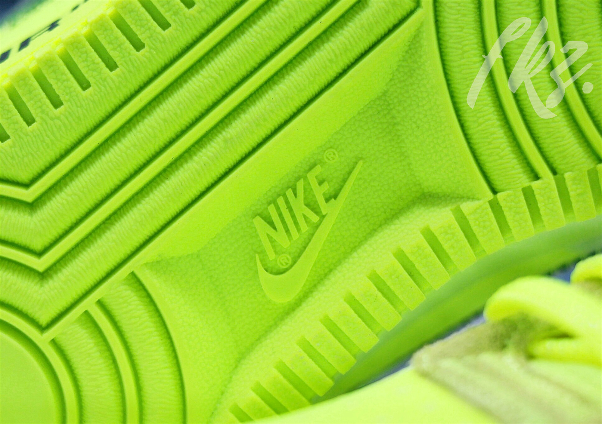 2018 Off White X Nike Air Force 1 Volt