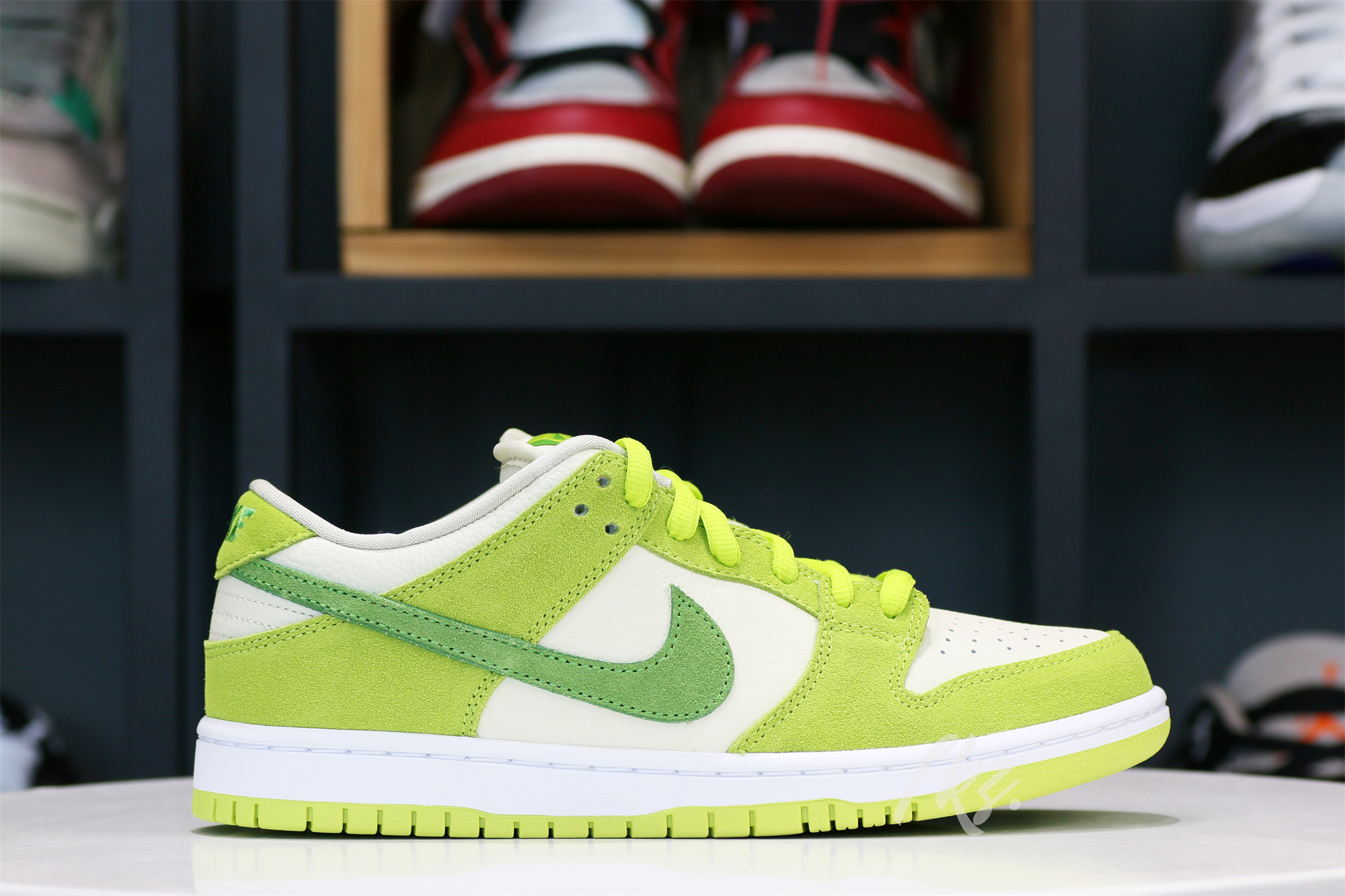 Nike SB Dunk Low Green Apple 2022