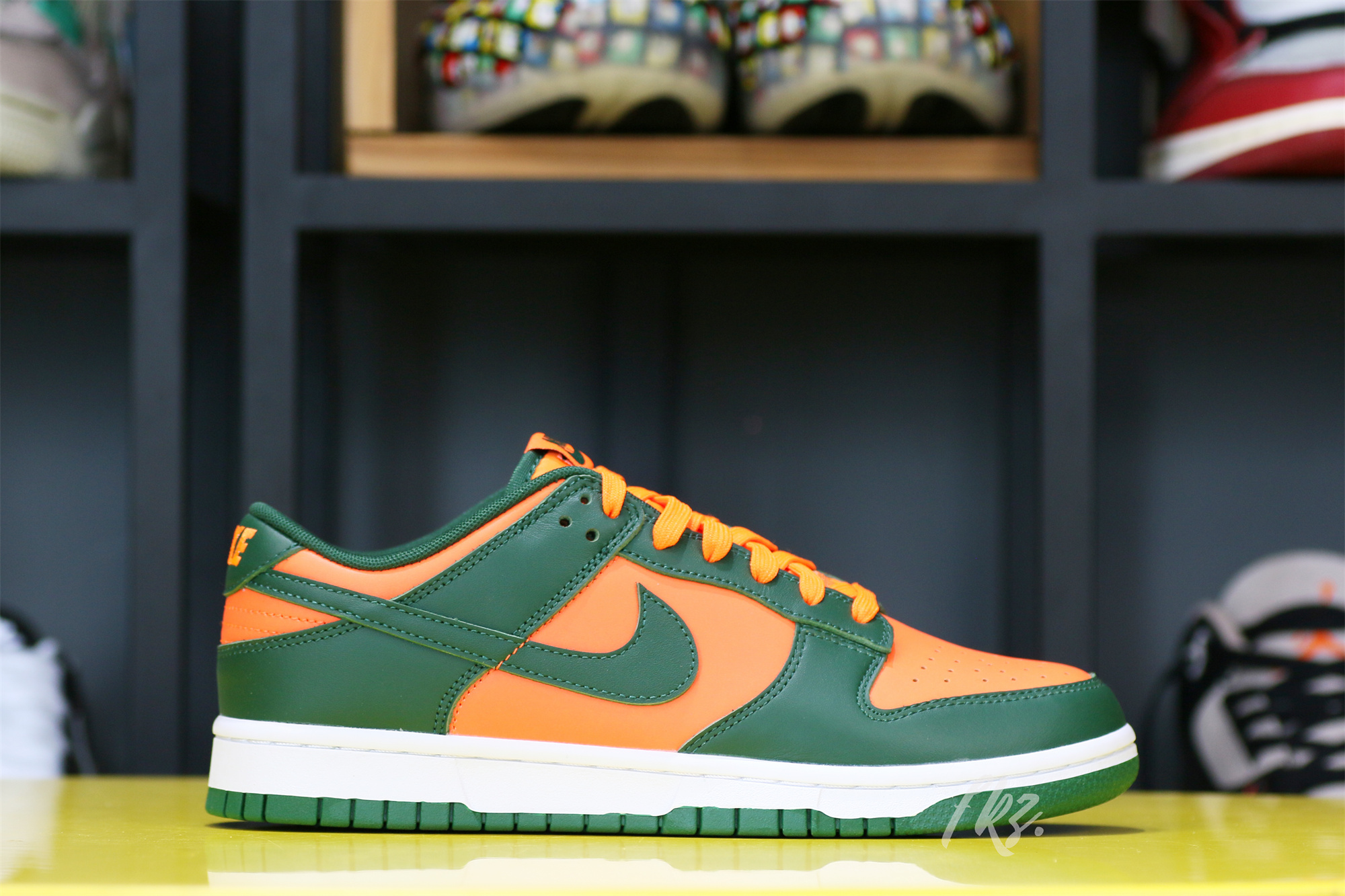 Nike Dunk Low “Miami Hurricanes”