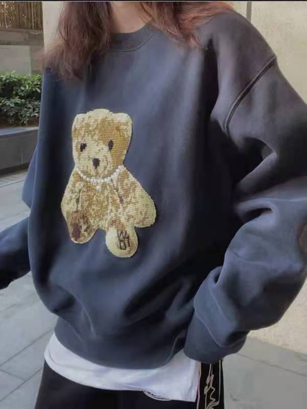 W3LL embroidered bear crew neck sweatshirt