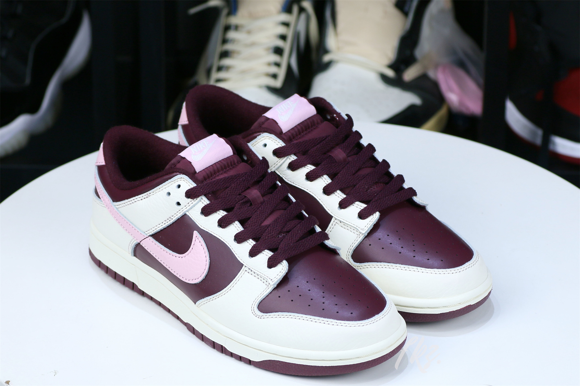 Nike Dunk Low Retro PRM Valentine’s Day 2023