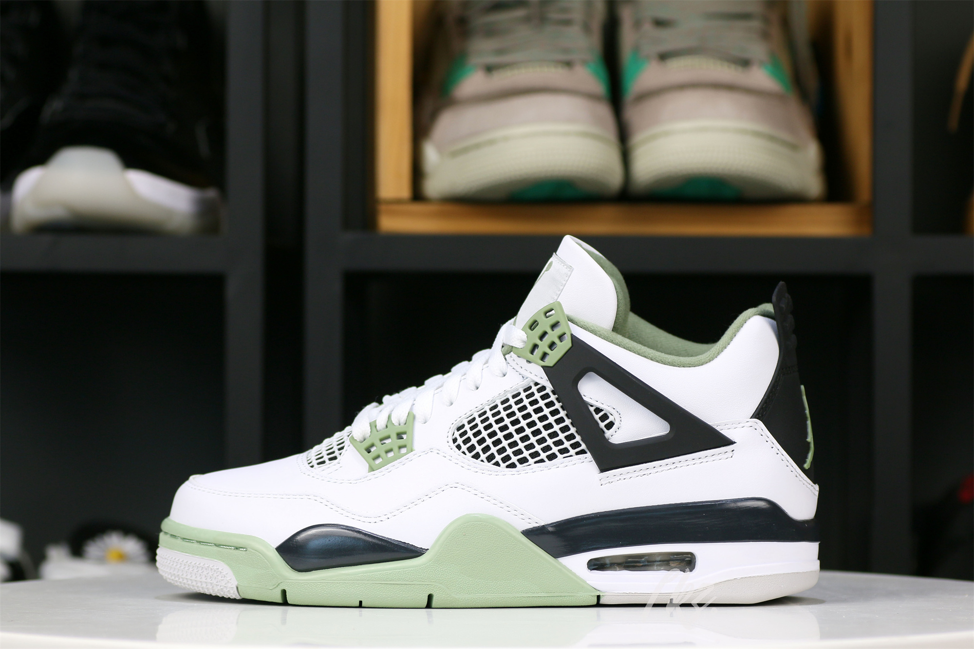 Jordan 4 Retro Seafoam WMs 2023