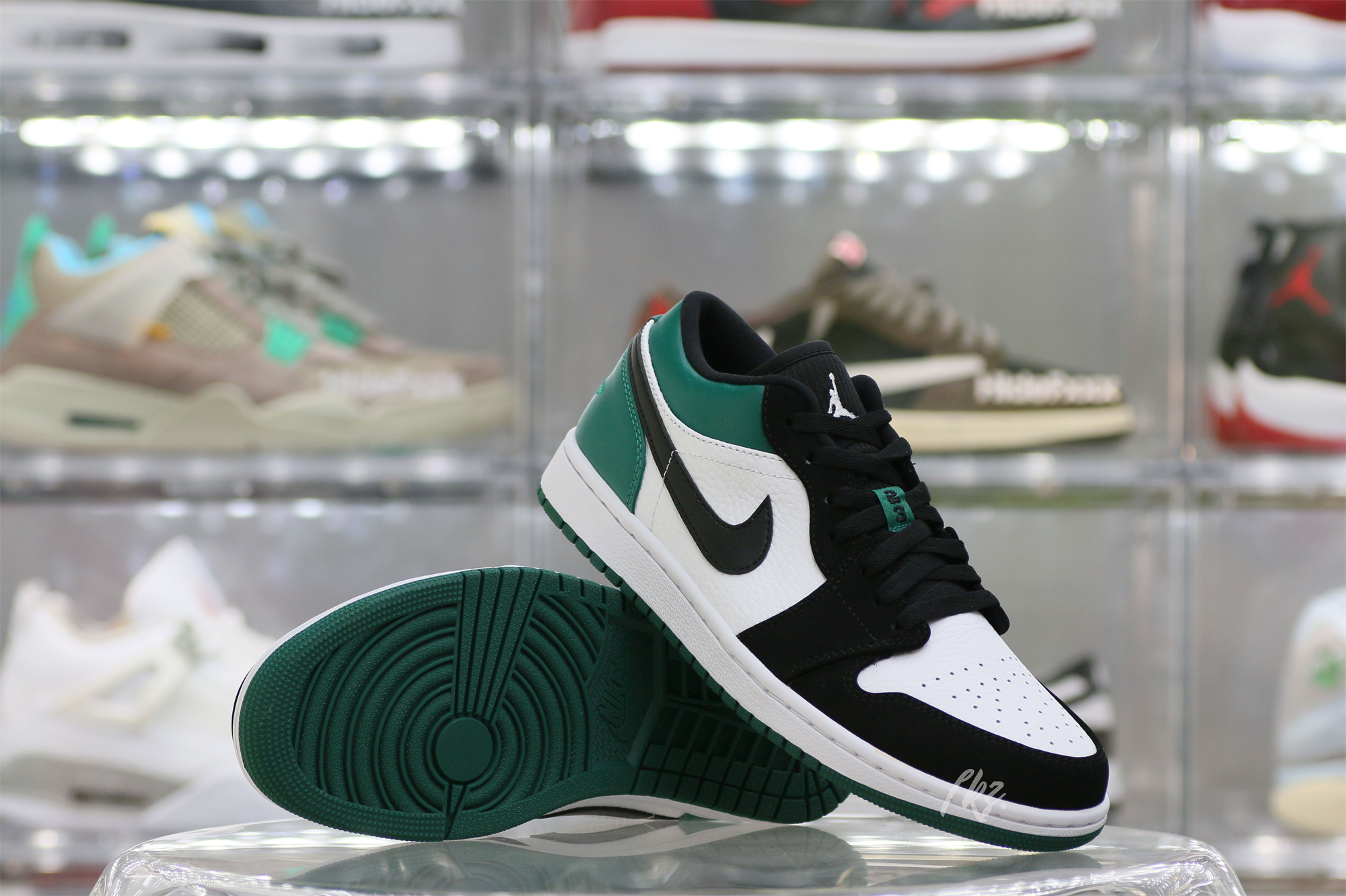 Air Jordan 1 Low Mystic Green 2019
