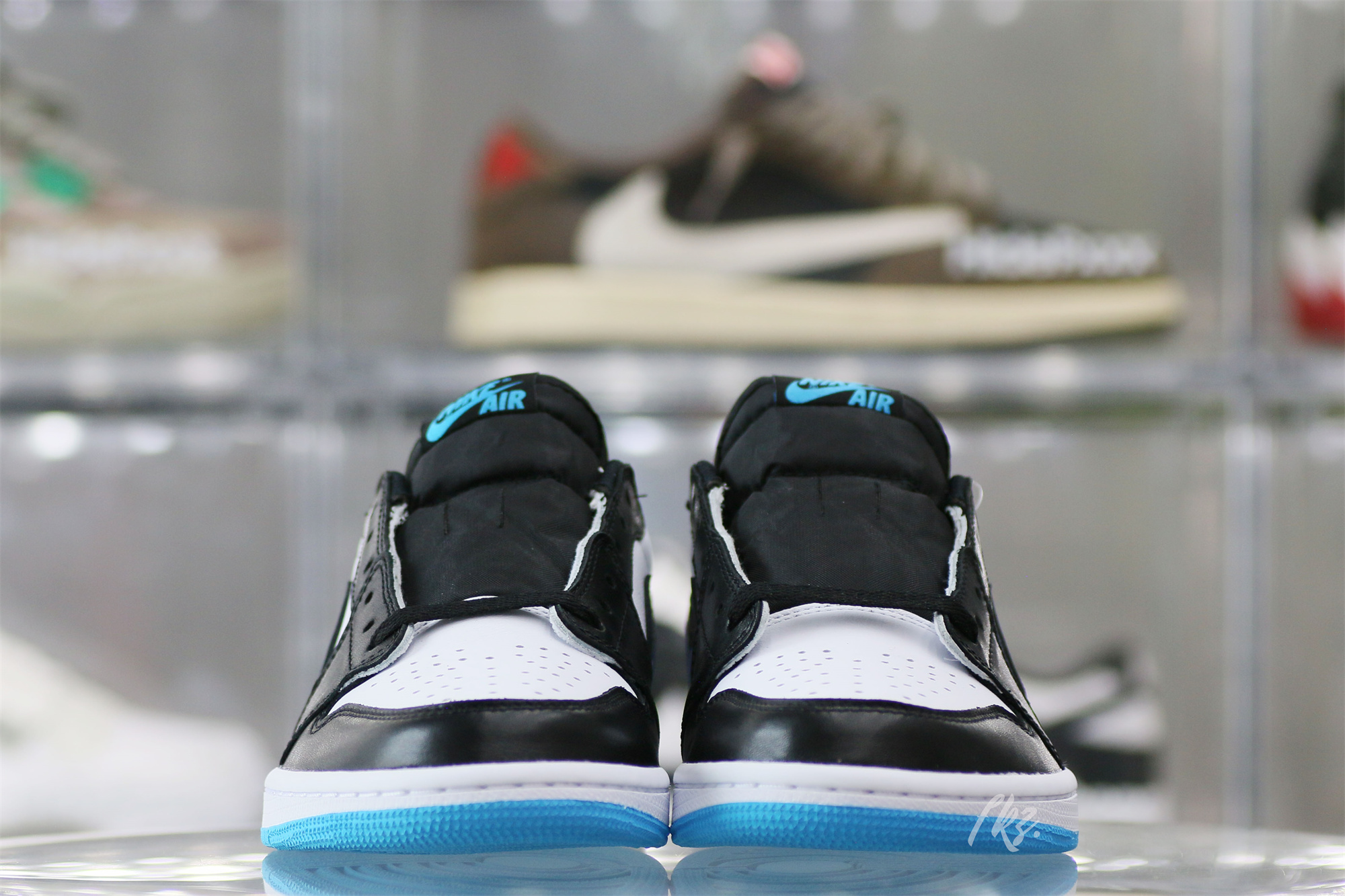 Air Jordan 1 Retro Low OG Black Dark Powder Blue