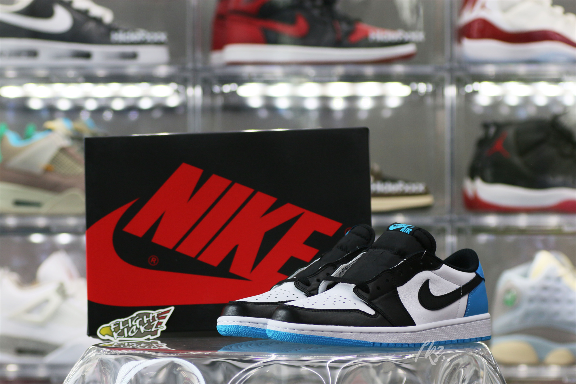 Air Jordan 1 Retro Low OG Black Dark Powder Blue