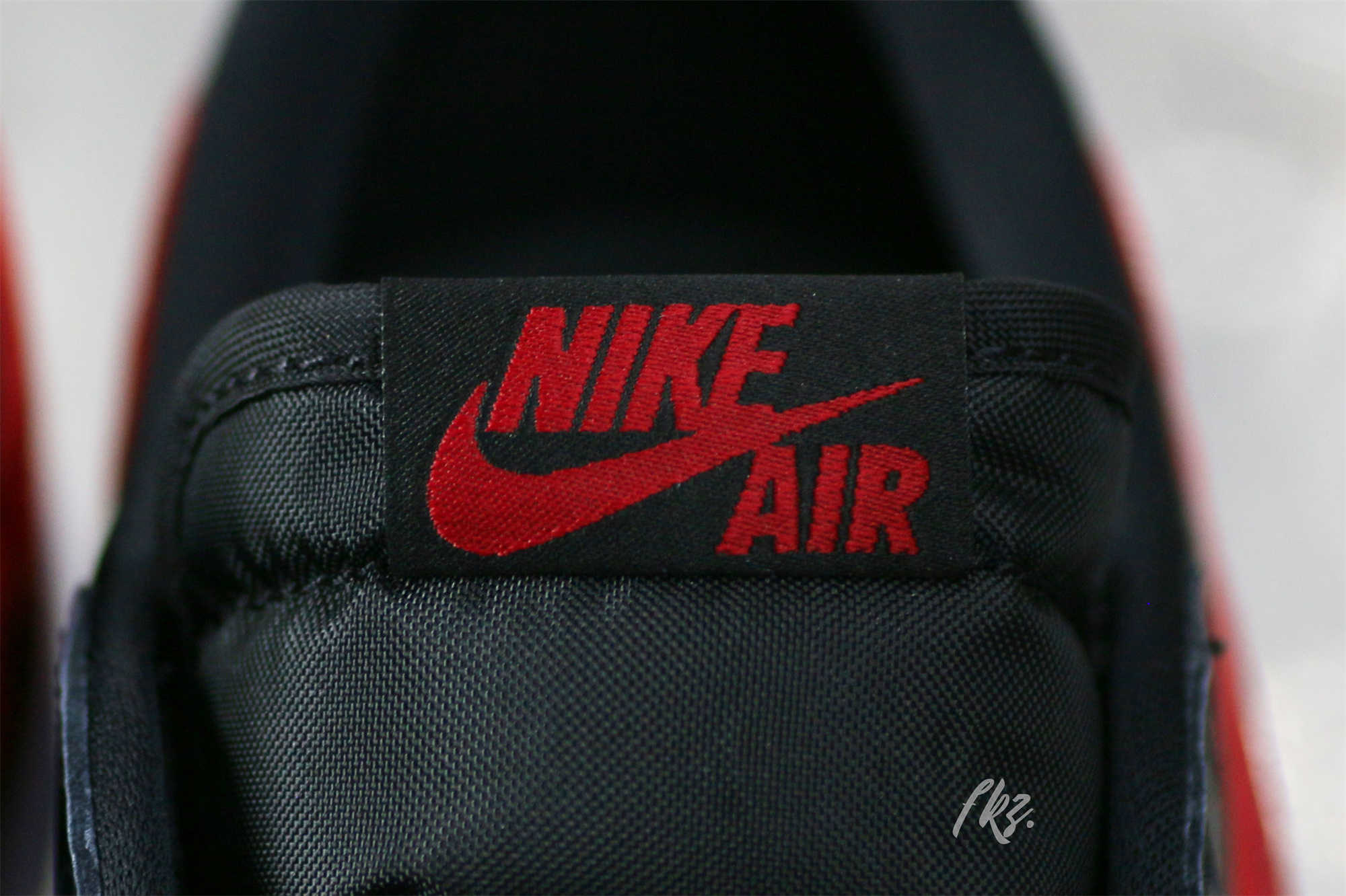 Air Jordan 1 Retro Low Bred 2015