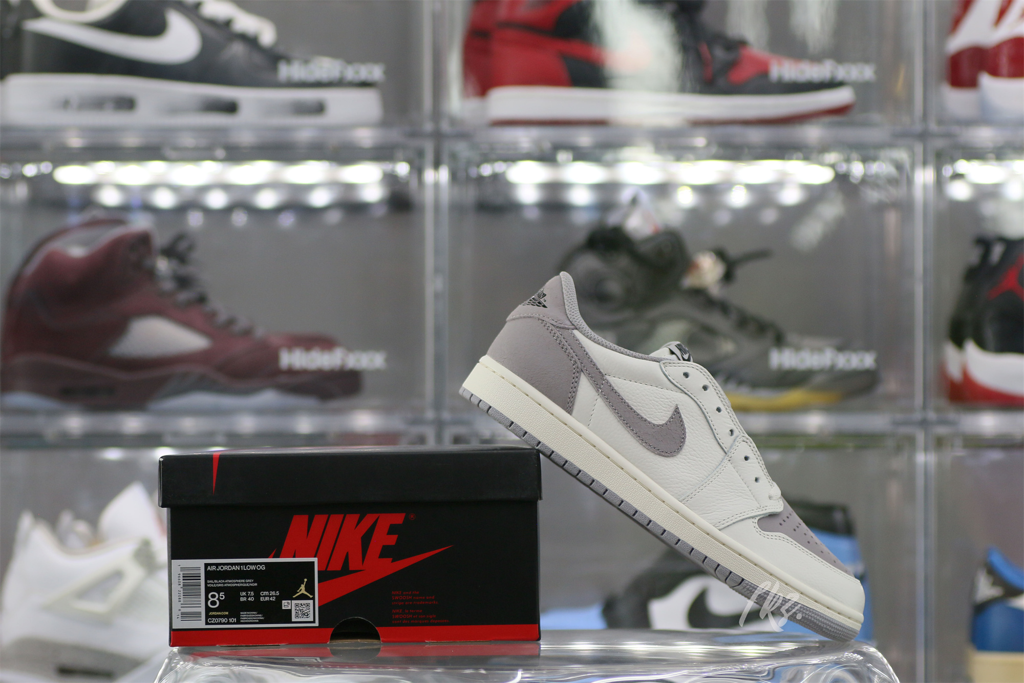 Air Jordan 1 Low OG Atmosphere Grey 2023