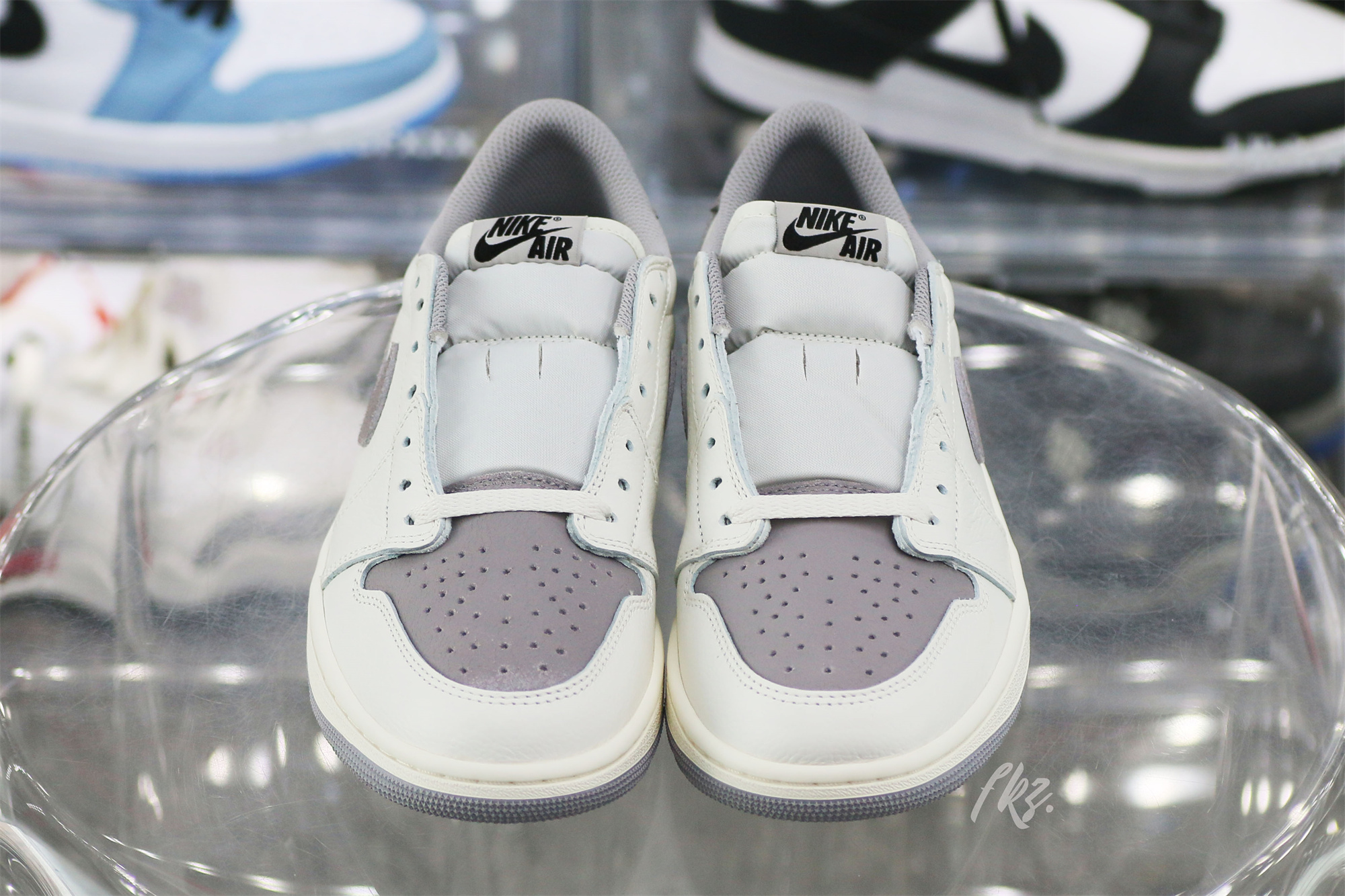 Air Jordan 1 Low OG Atmosphere Grey 2023