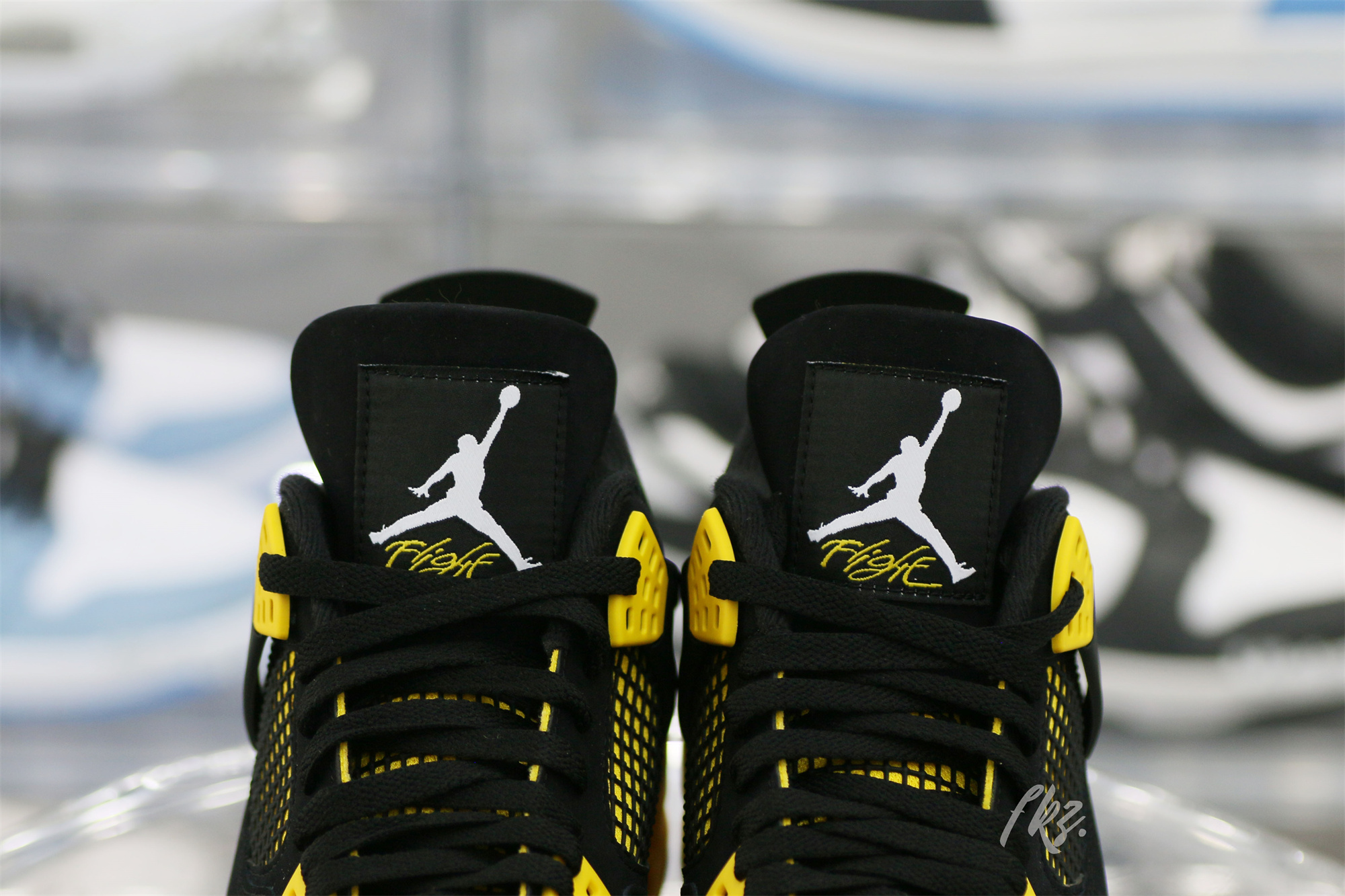 Air Jordan 4 Retro Thunder 2023 (LN5 A1 Batch)