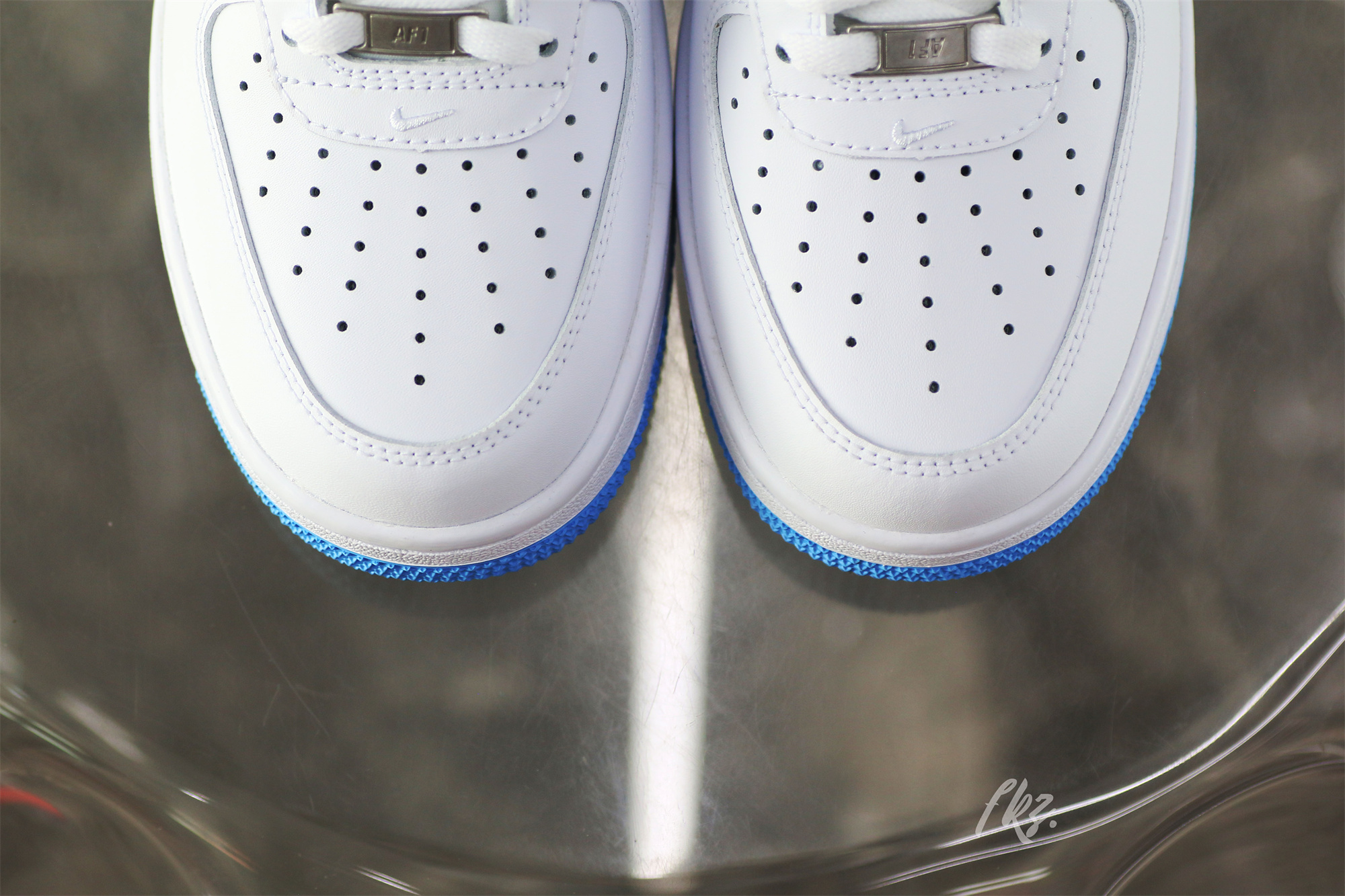 Nike Air Force 1 ’07 Low White University Blue Sole
