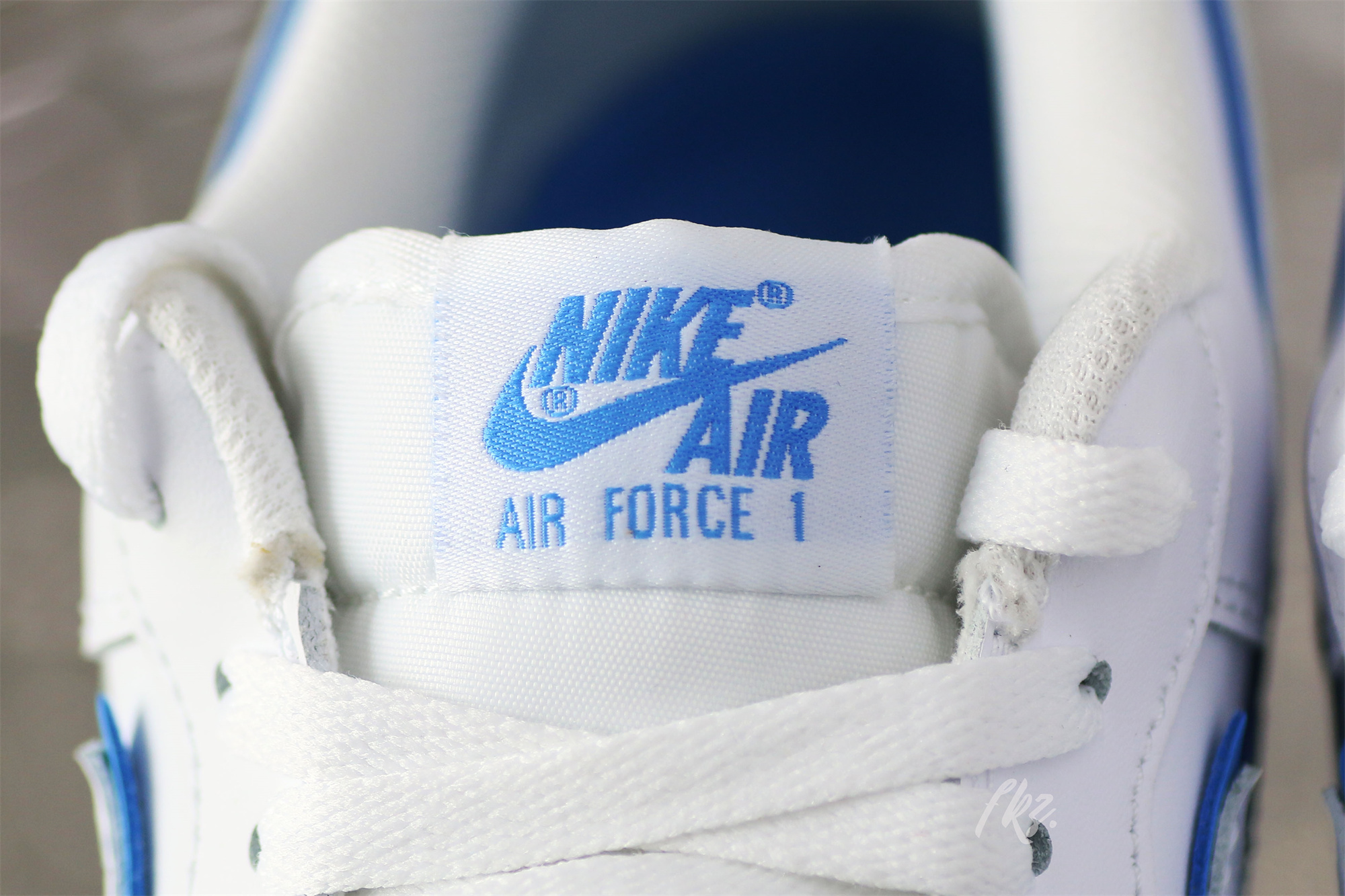 Nike Air Force 1 ’07 Low White University Blue Sole