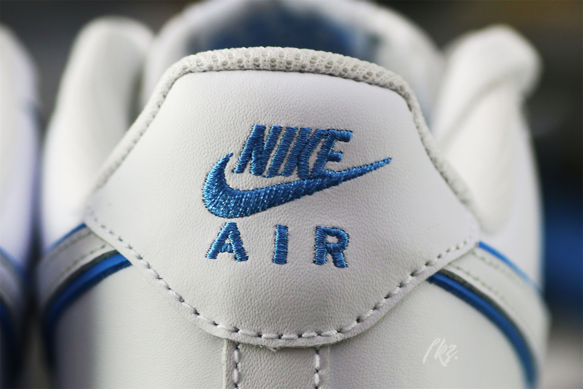 Nike Air Force 1 ’07 Low White University Blue Sole