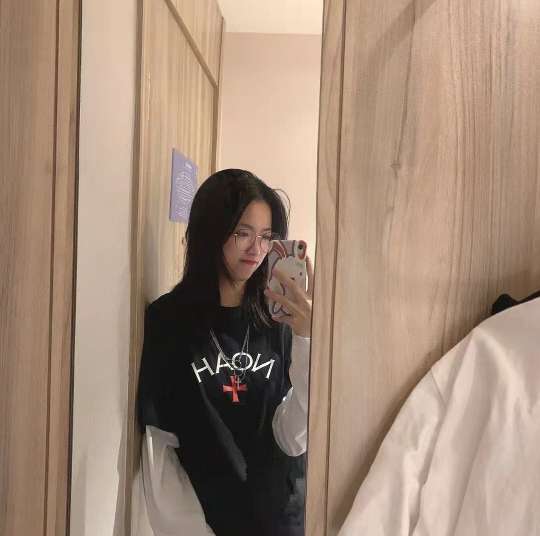 NOAH cross print letter short sleeve