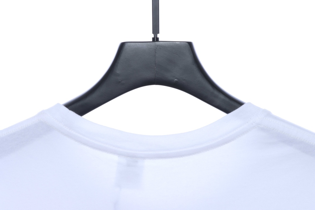 NOAH cross print letter short sleeve