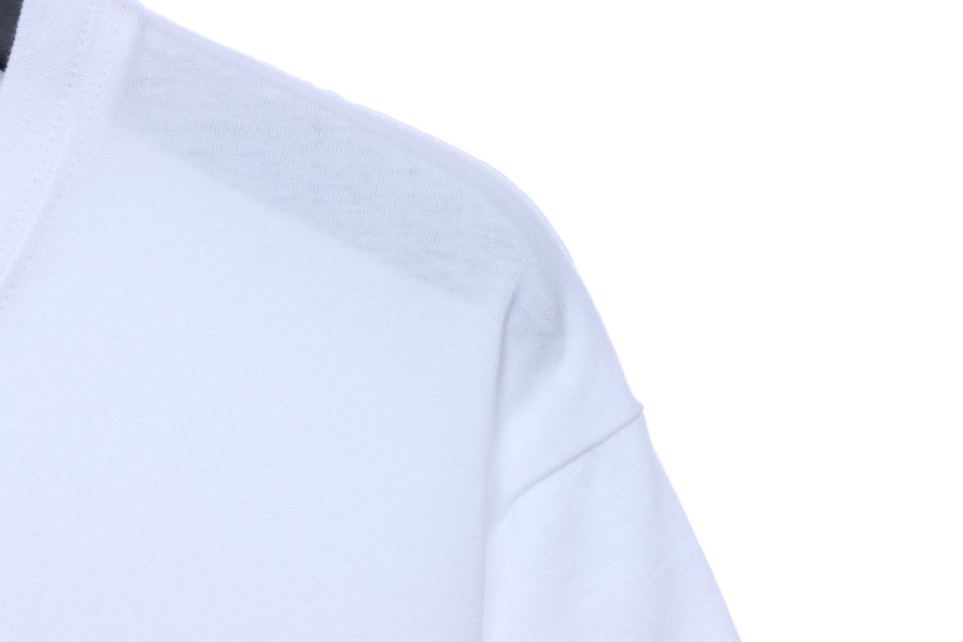 NOAH cross print letter short sleeve