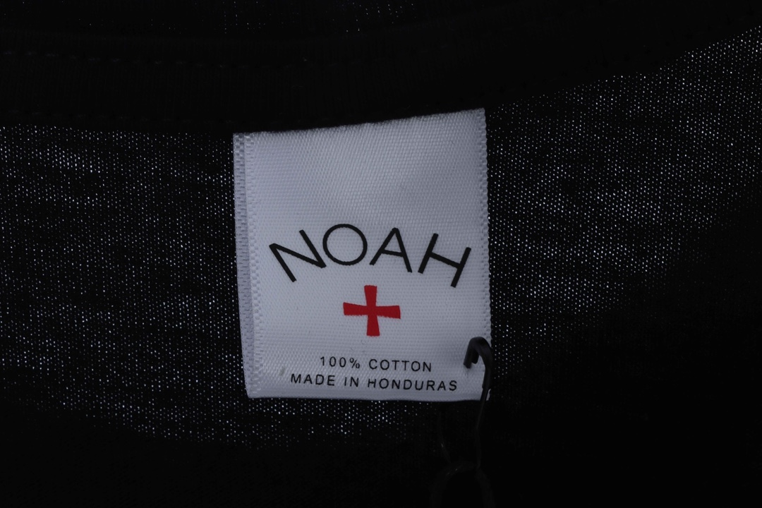 NOAH cross print letter short sleeve