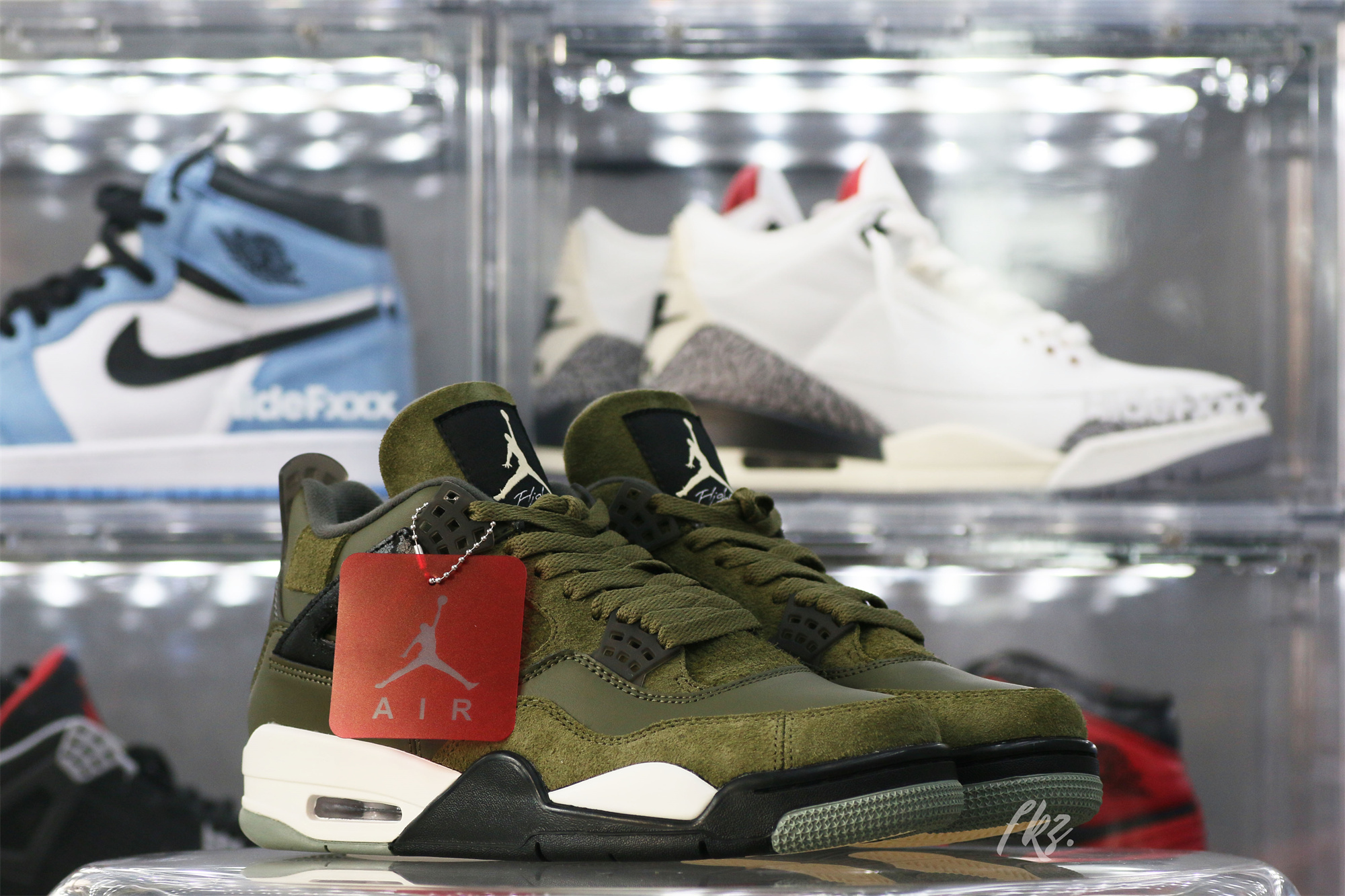 Air Jordan 4 Retro SE Craft Medium Olive (LN5 A1)