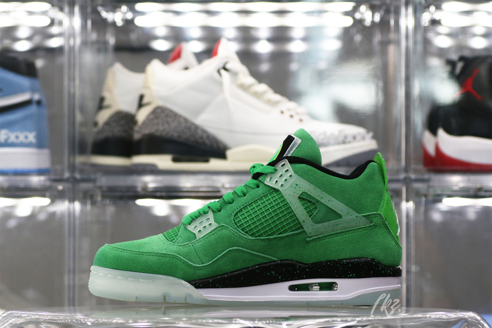 Air Jordan 4 Retro Wahlburgers