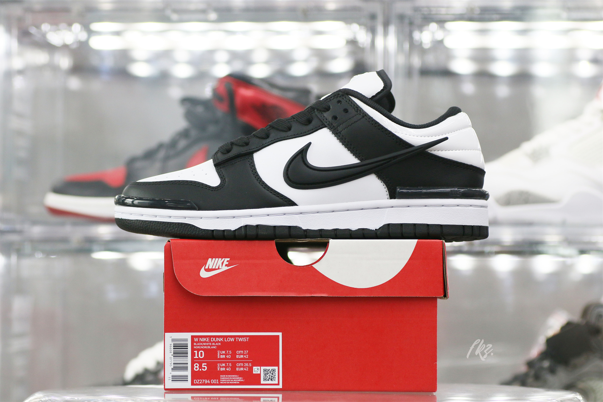 Nike Dunk Low Twist Panda
