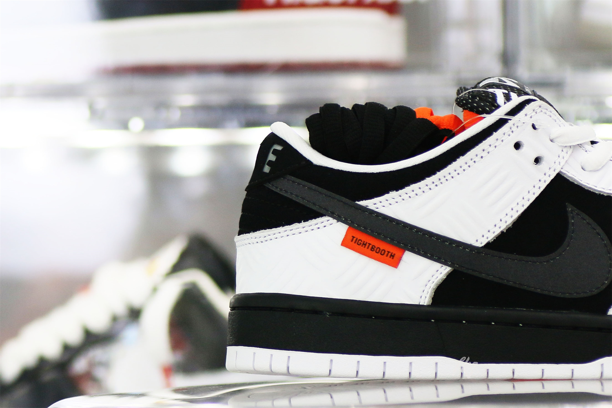 Nike SB Dunk Low TIGHTBOOTH