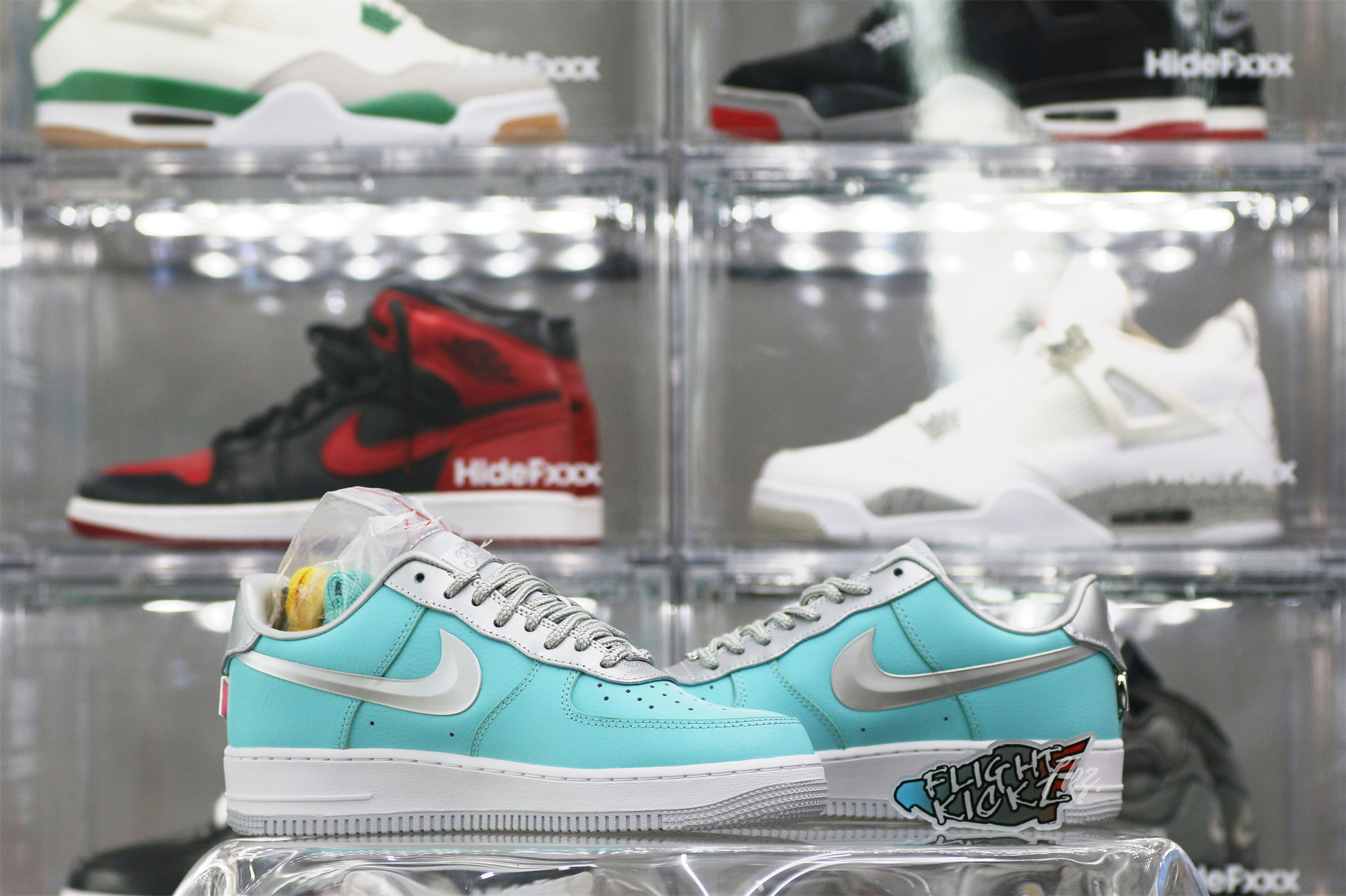 ππ₯π
π
πππ & ππ. Nike Air Force 1 Low 1837