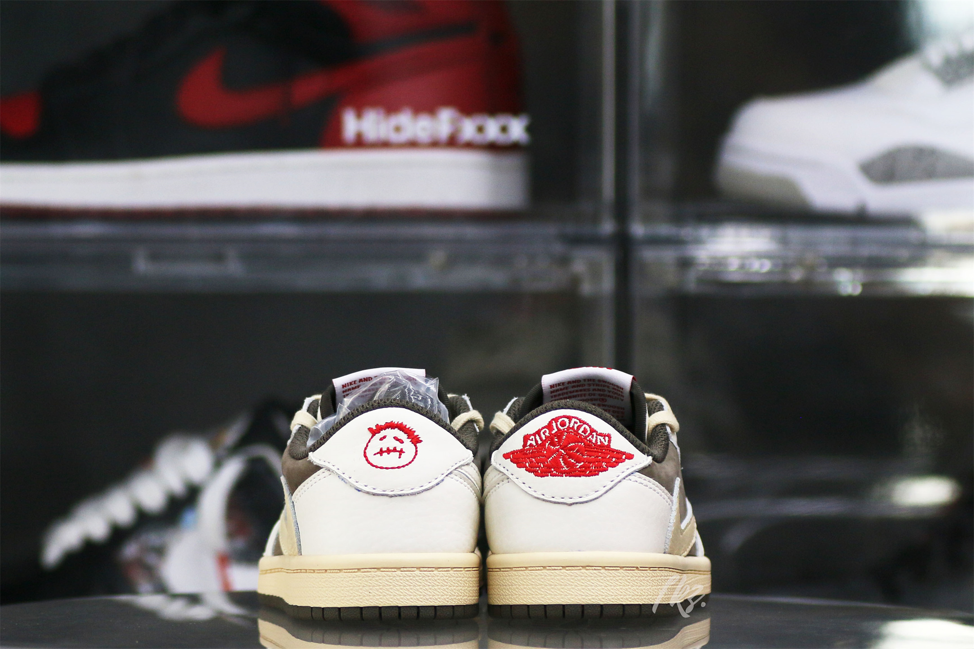 Travis Scott x Jordan 1 Retro Low OG SP Reverse Mocha Kid (LN5 A1)