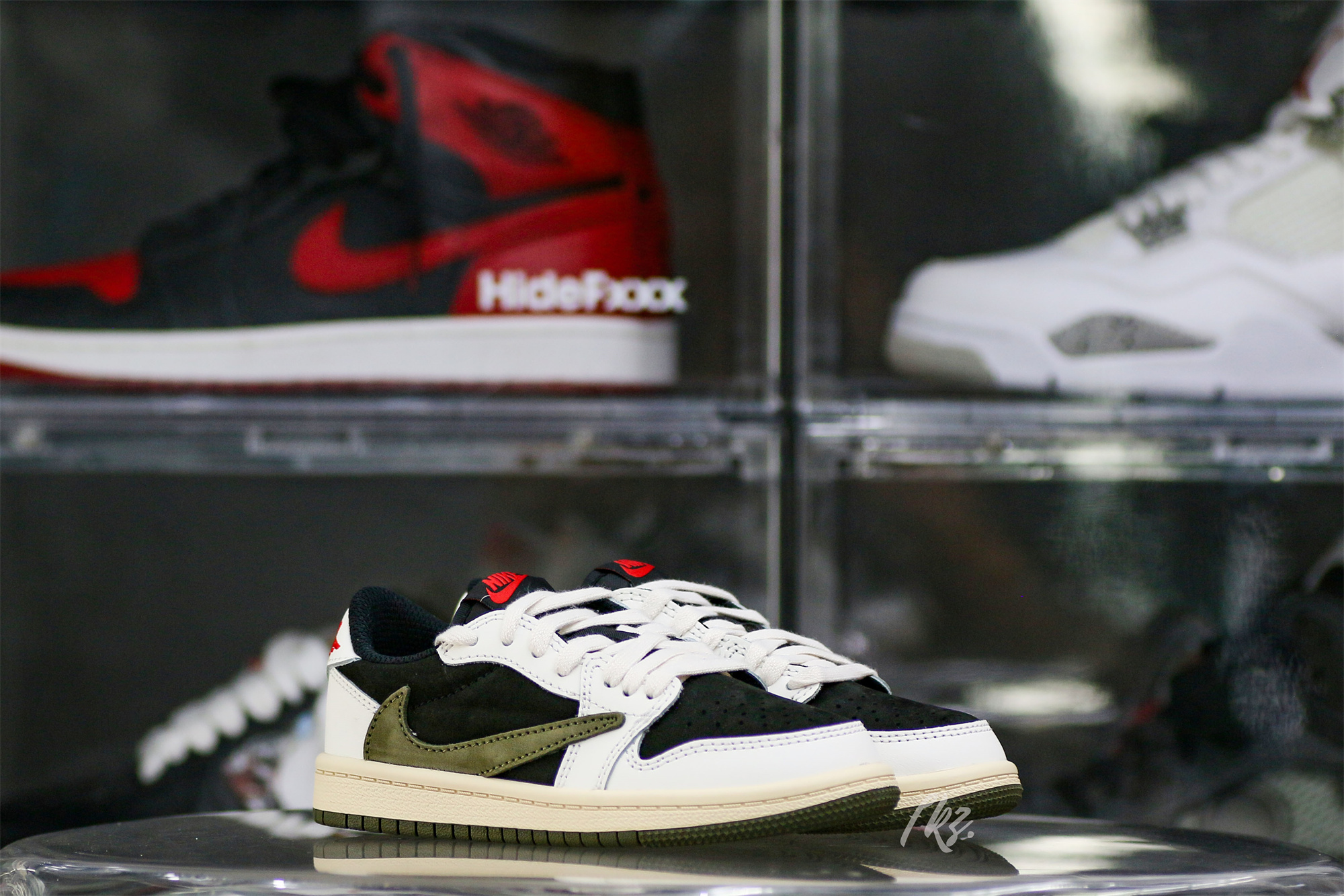 Travis Scott x Jordan 1 Retro Low OG SP Olive Kid (LN5 A1)