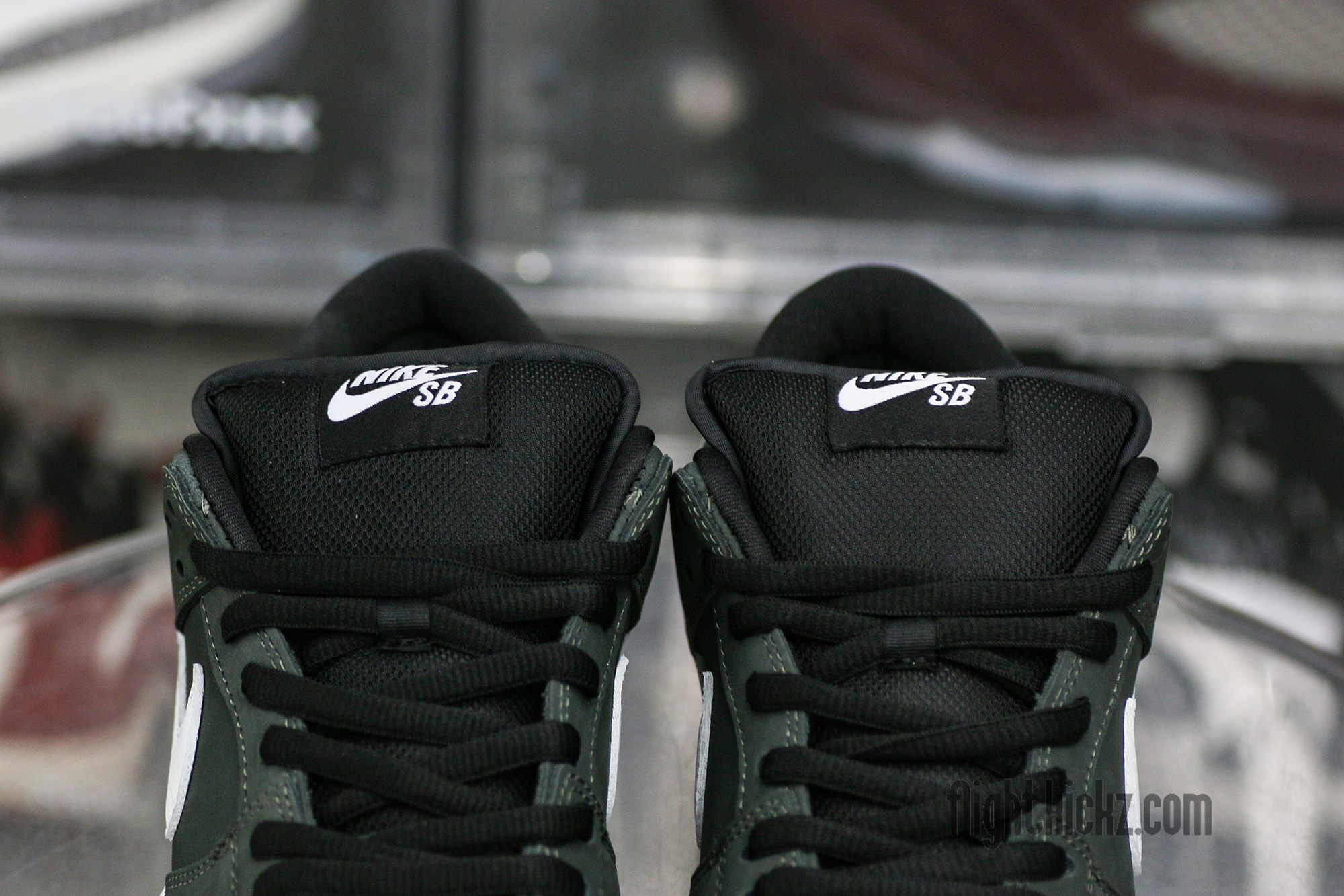 Nike Dunk SB Black Gum 2023