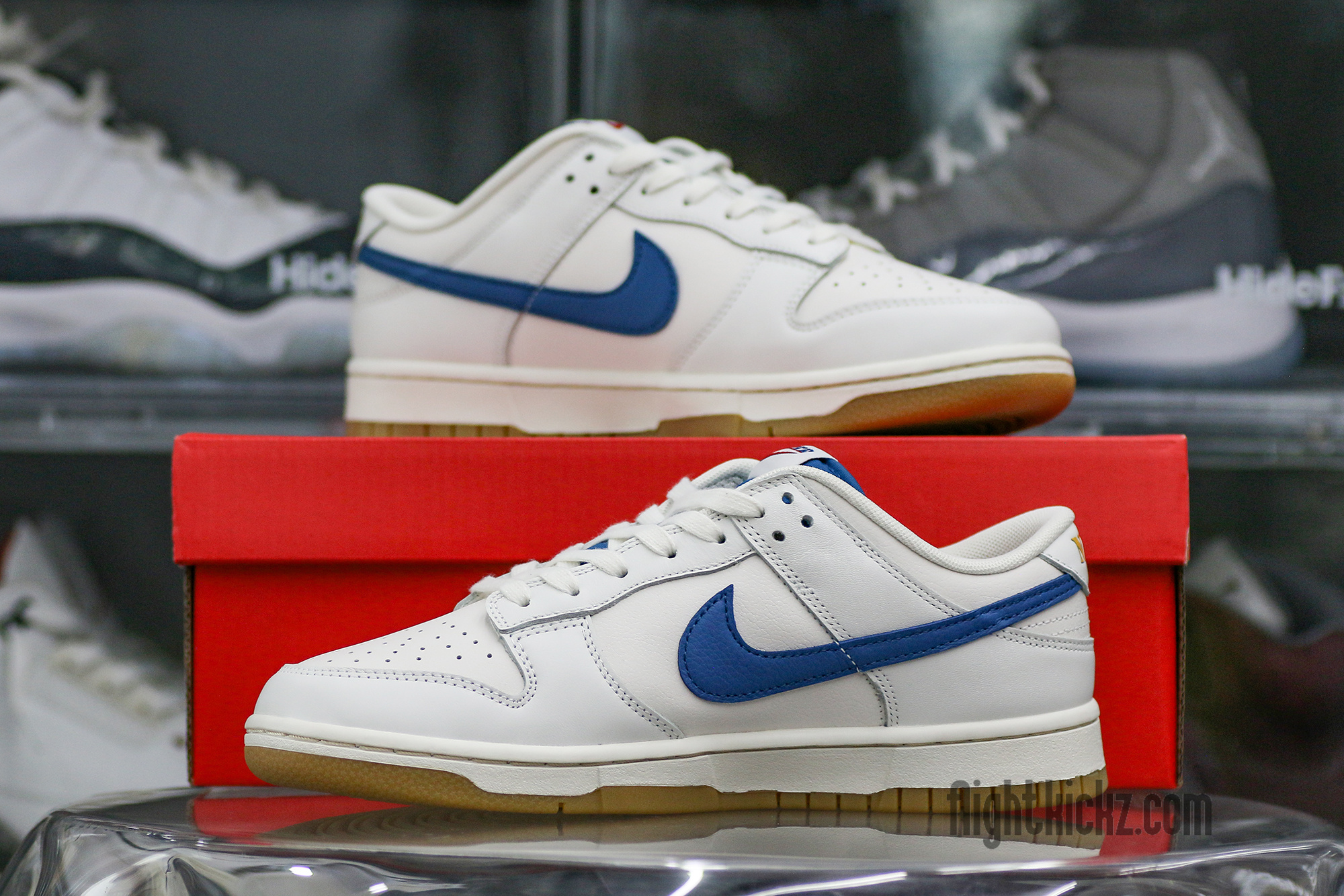 Nike Dunk Low SE Sail Dark Marina Blue