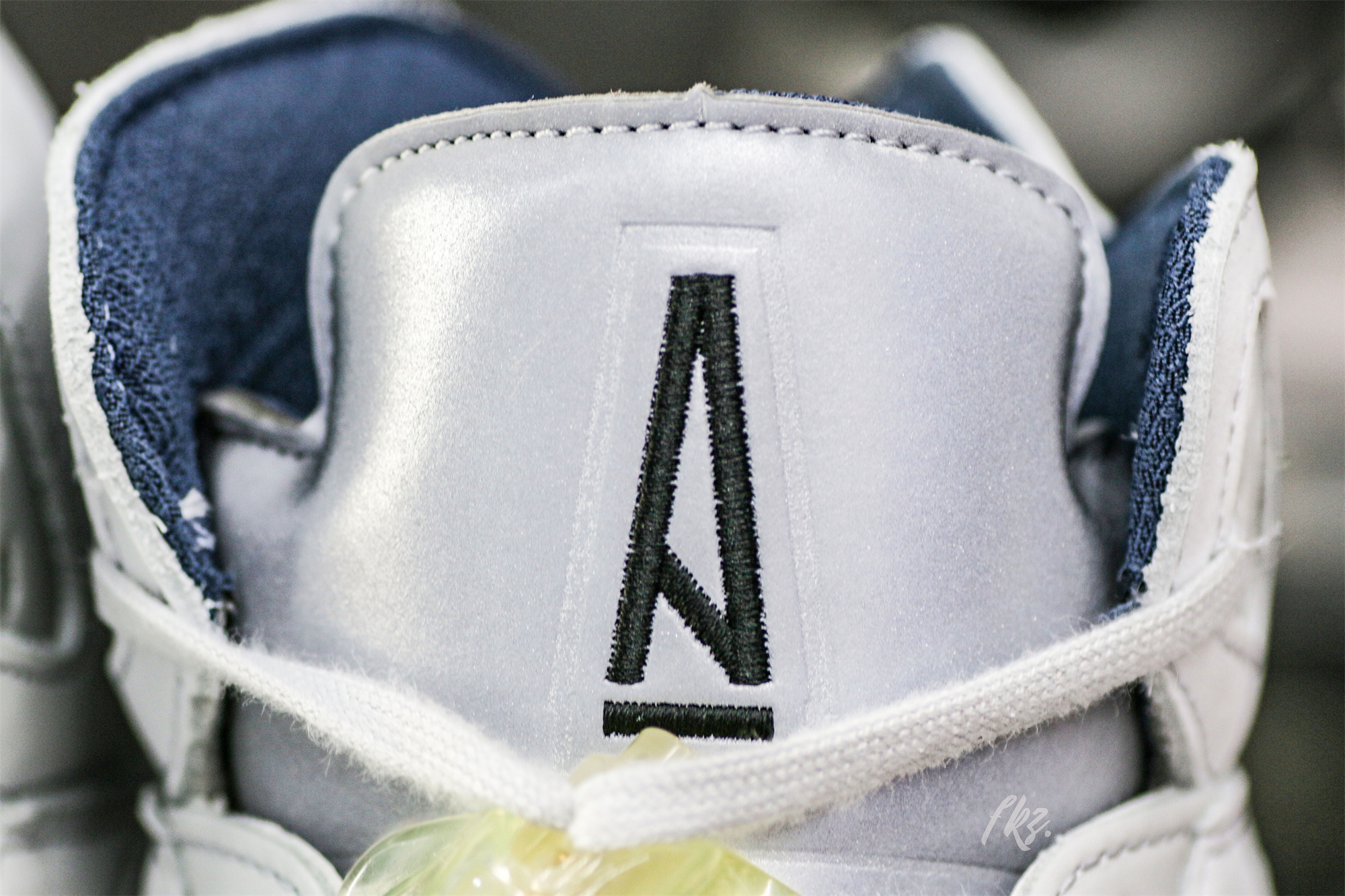 A Ma Maniere Air Jordan 5 SP Photon Dust/Diffused Blue WMS(LN5 A1)