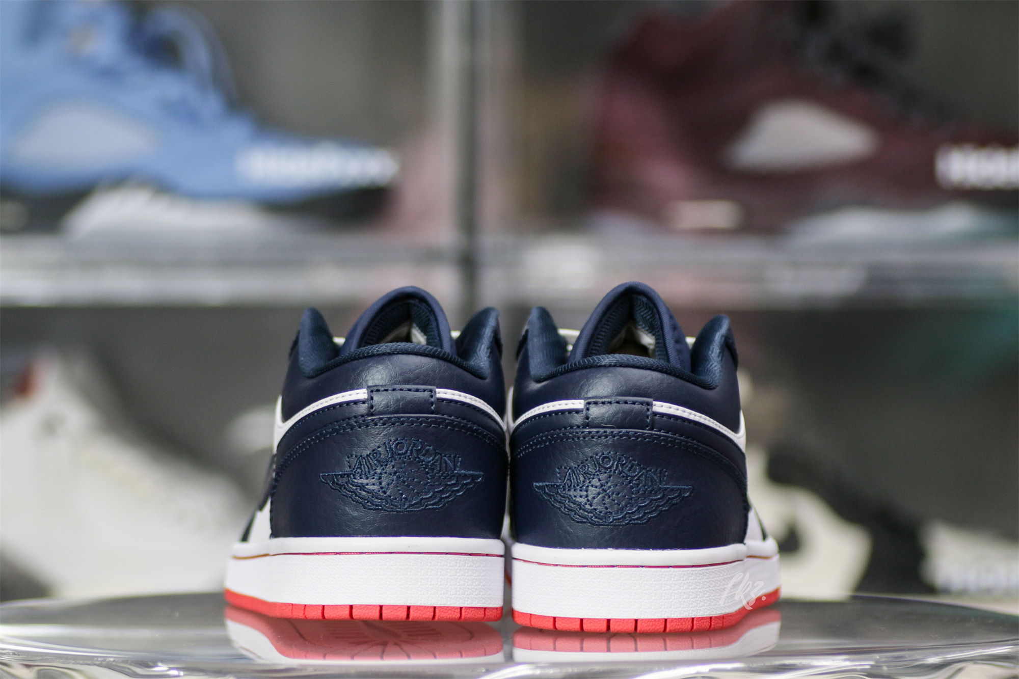Air Jordan 1 Retro Low Obsidian Ember Glow 2018