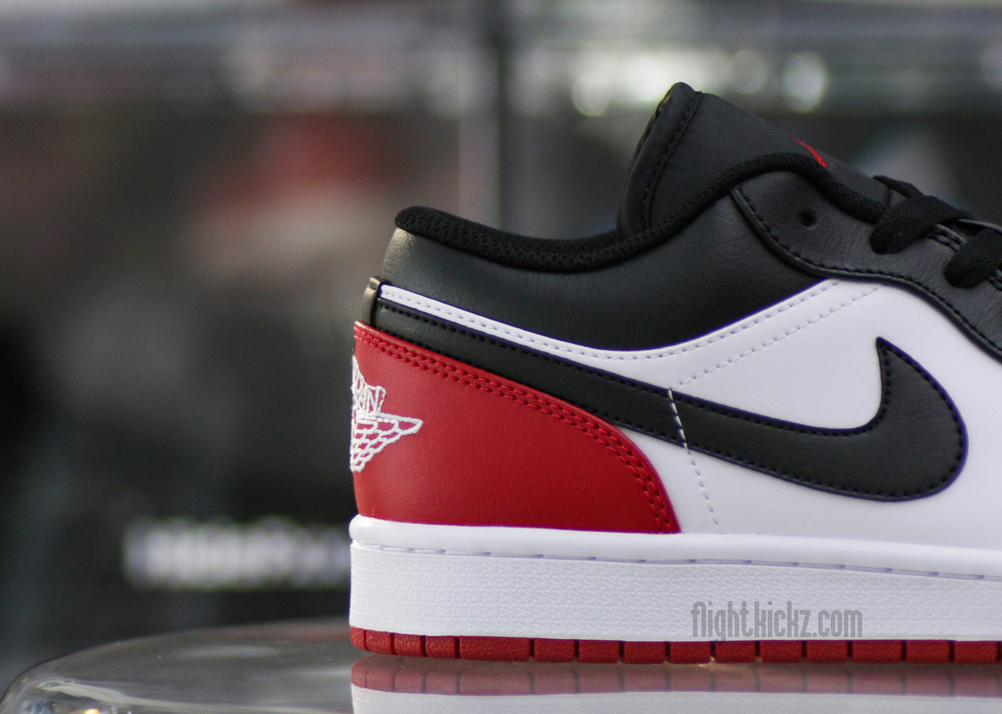 Air Jordan 1 Low Bred Toe 2.0(2023)