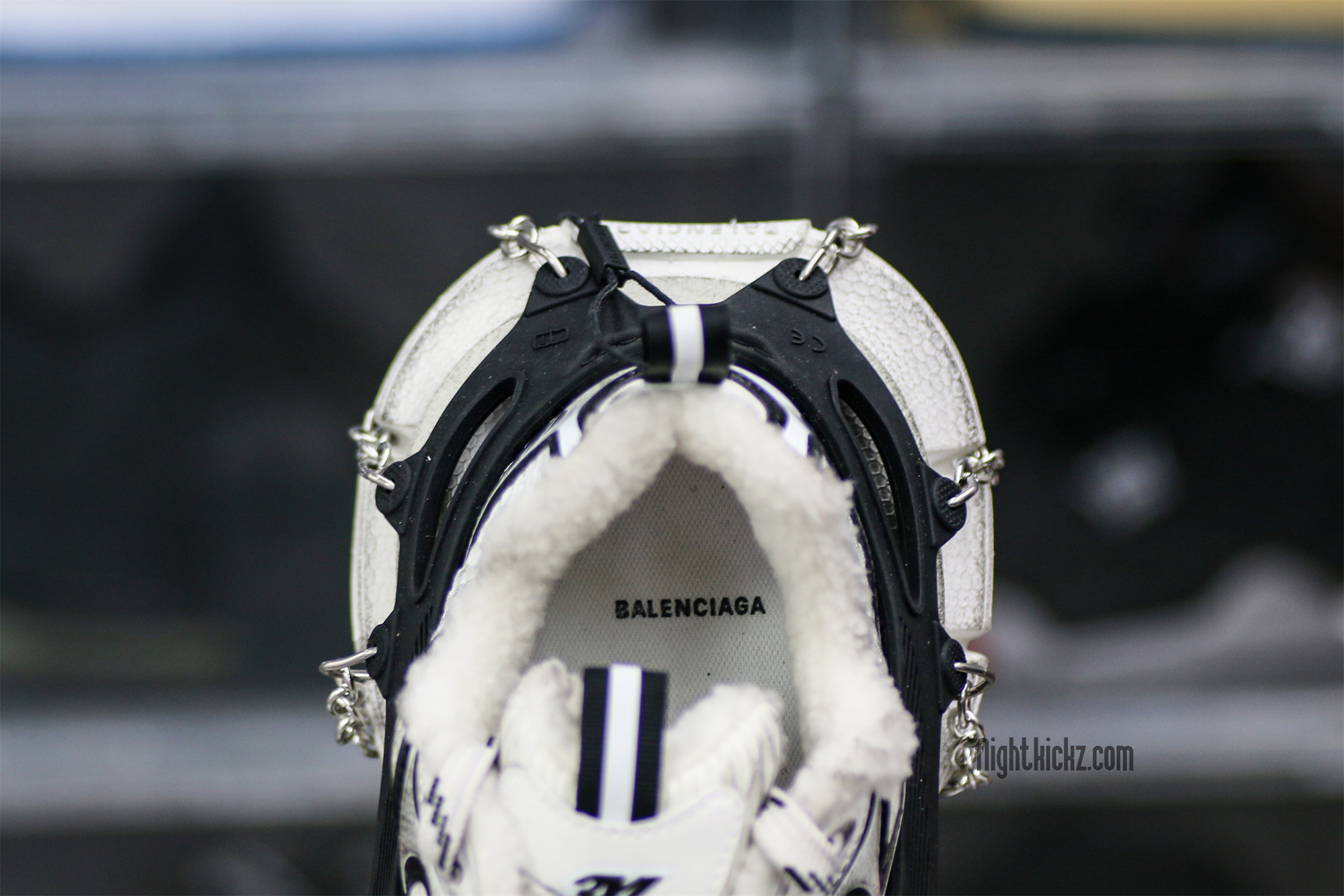 B@lenciag* 3XL Ski Sneaker in White (Removable footwear chains)