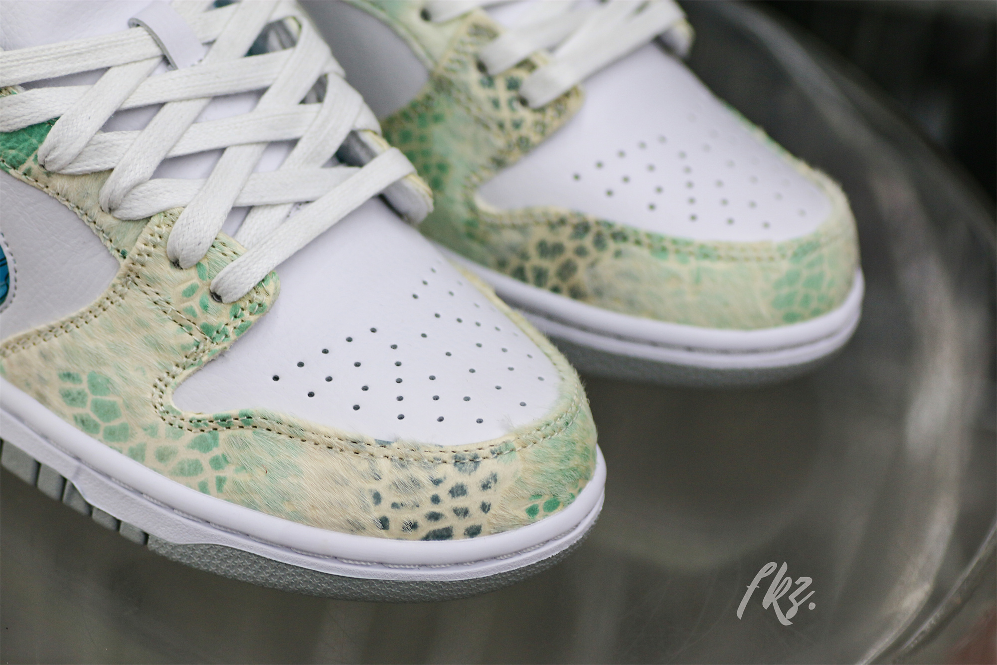 Nike Dunk Low Steam Puppet GNY 2024