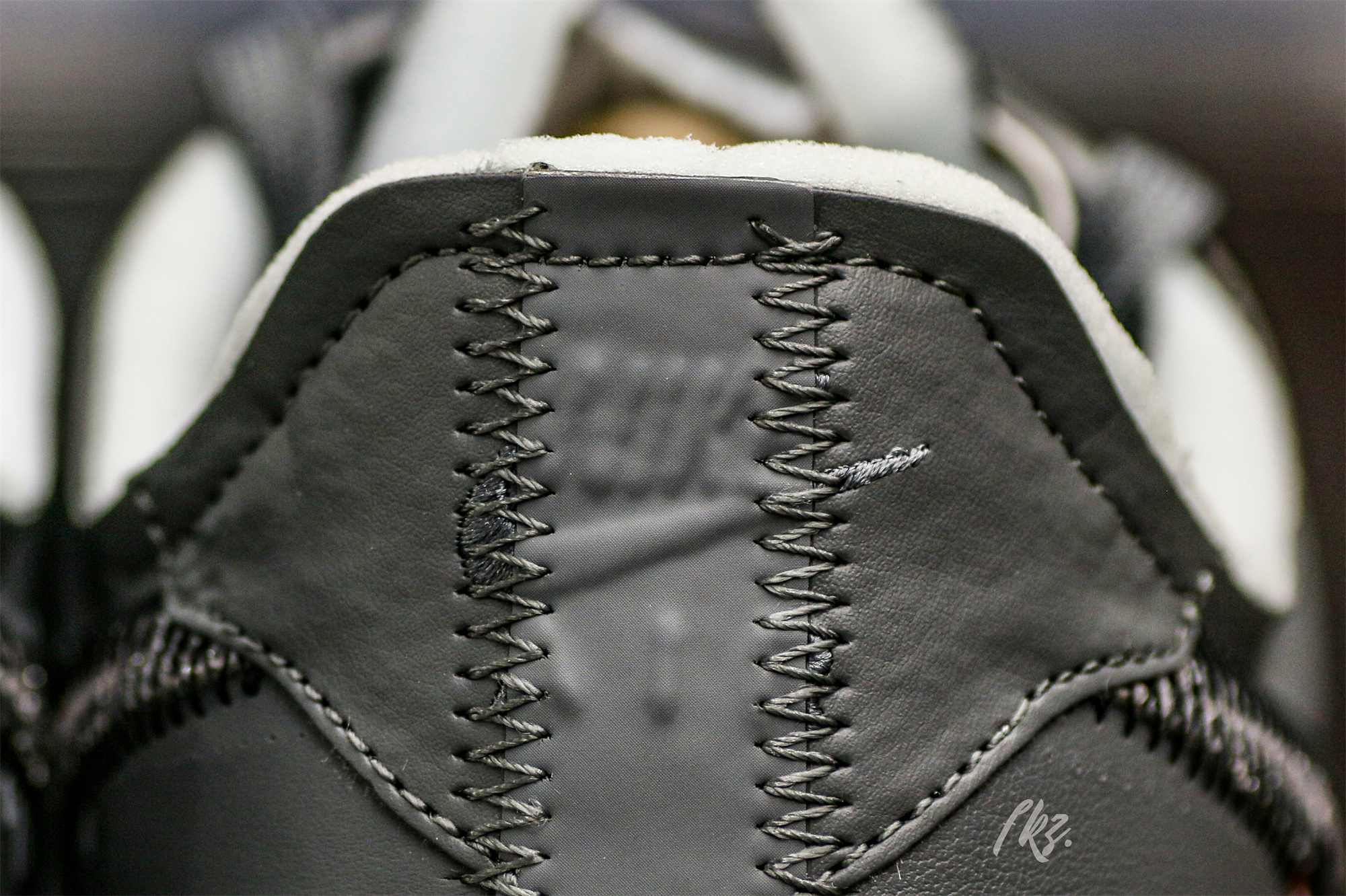 Off-White x Nike Air Force 1 Low Ghost Grey