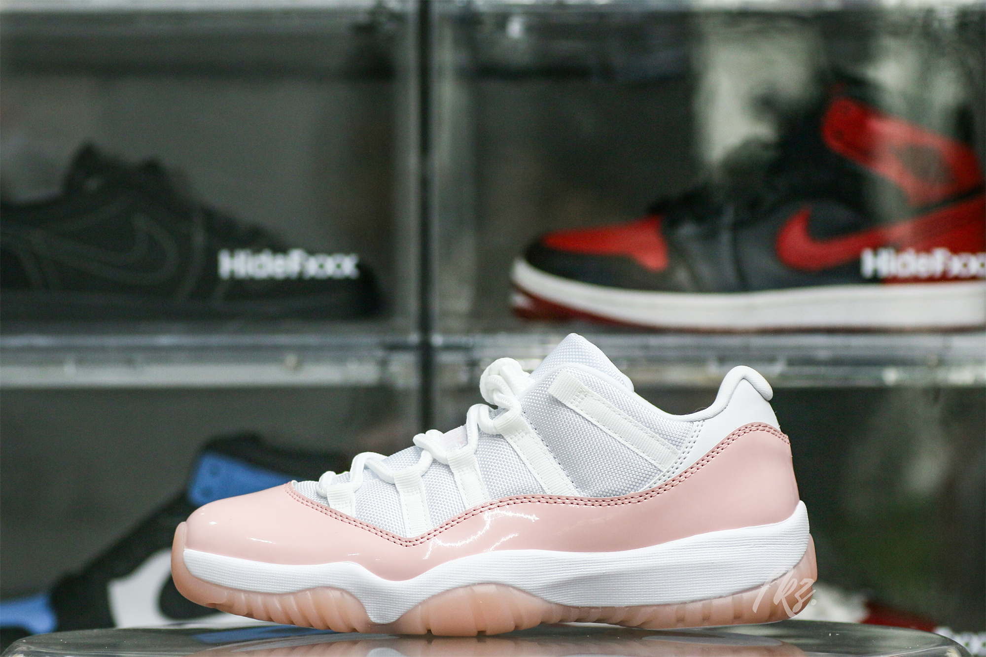 Air Jordan 11 Low WMNS “Legend Pink”