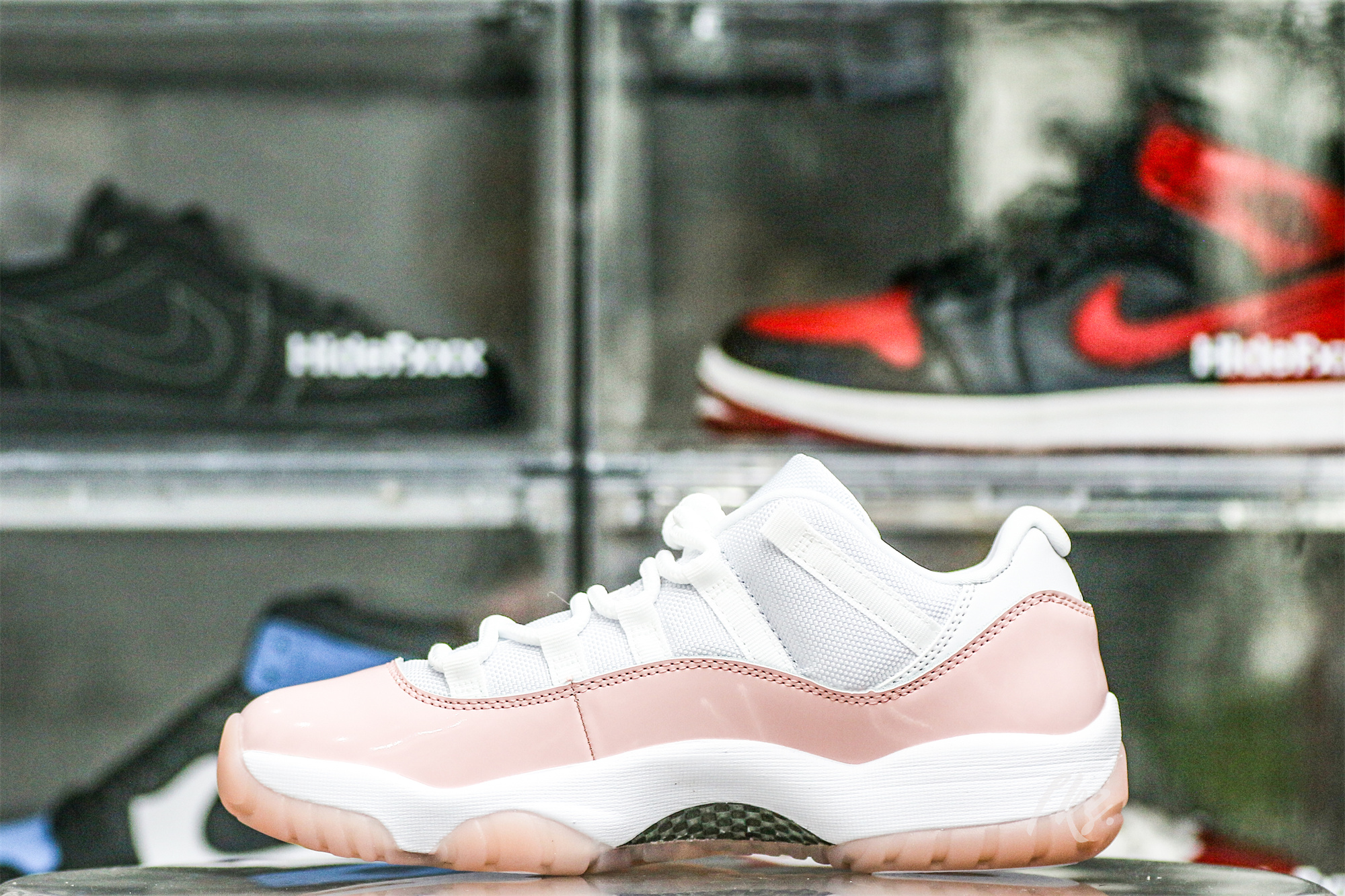 Air Jordan 11 Low WMNS “Legend Pink”